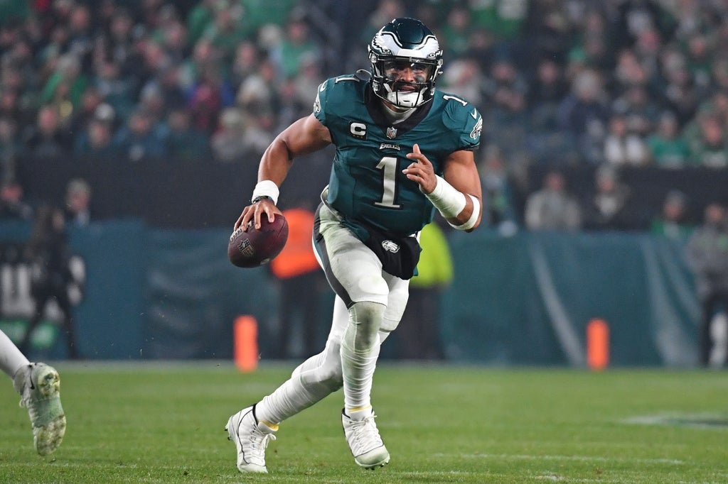 Philadelphia Eagles quarterback Jalen Hurts (1) against the San Francisco 49ers at Lincoln Financial Field.