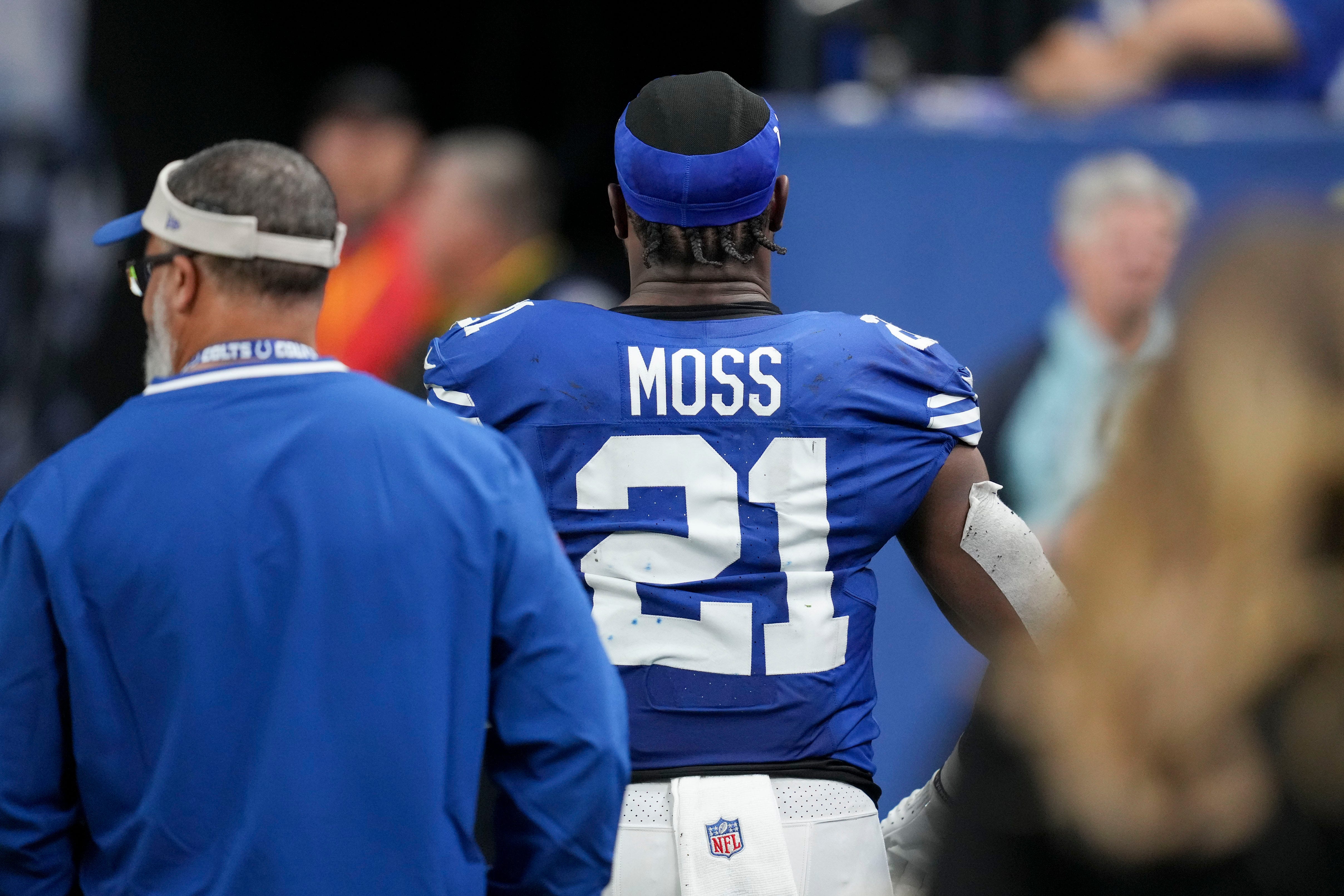 Indianapolis Colts running back Zack Moss (21) leaves the field Saturday, Dec. 16, 2023, during a game against the Pittsburgh Steelers at Lucas Oil Stadium in Indianapolis.