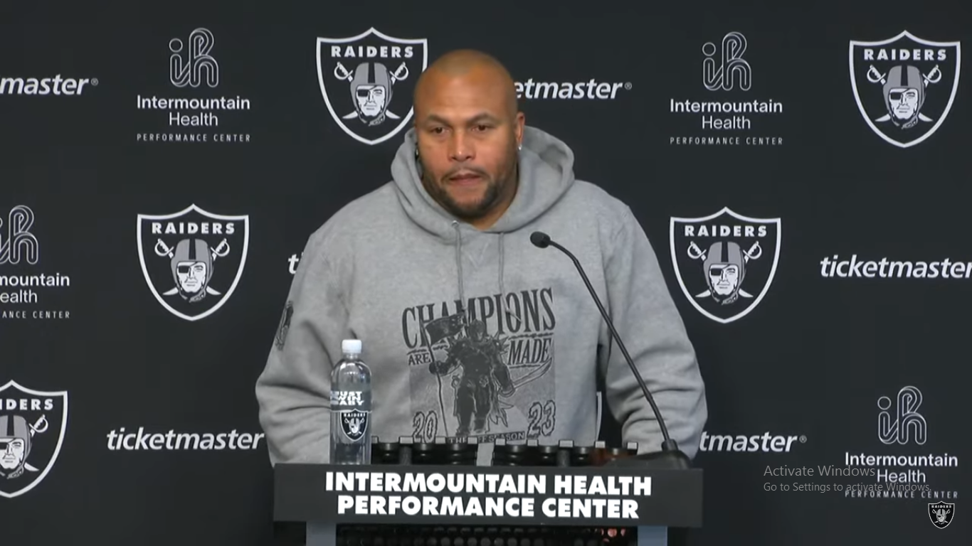 Las Vegas Raiders Antonio Pierce