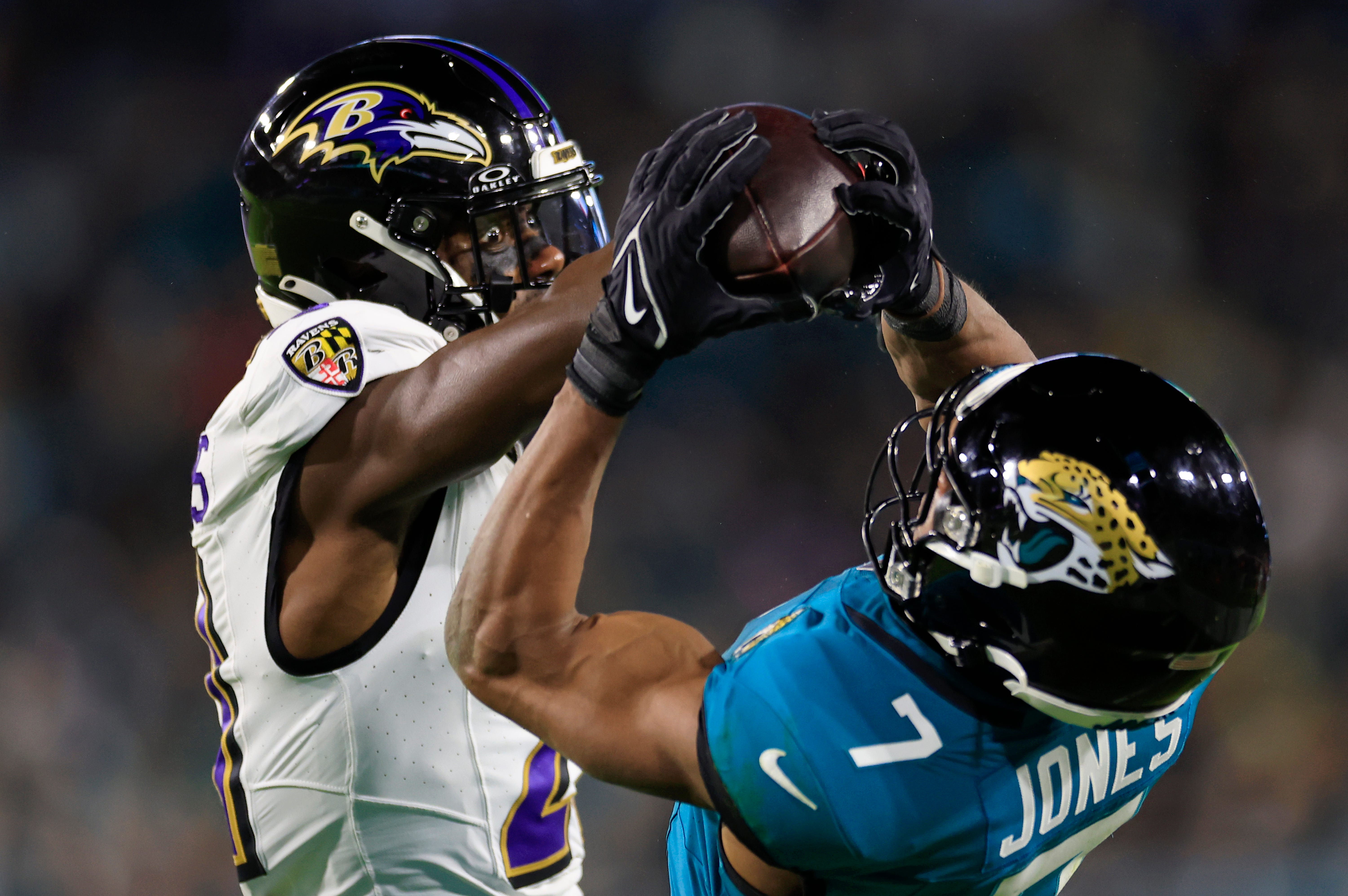 Jaguars Zay Jones
