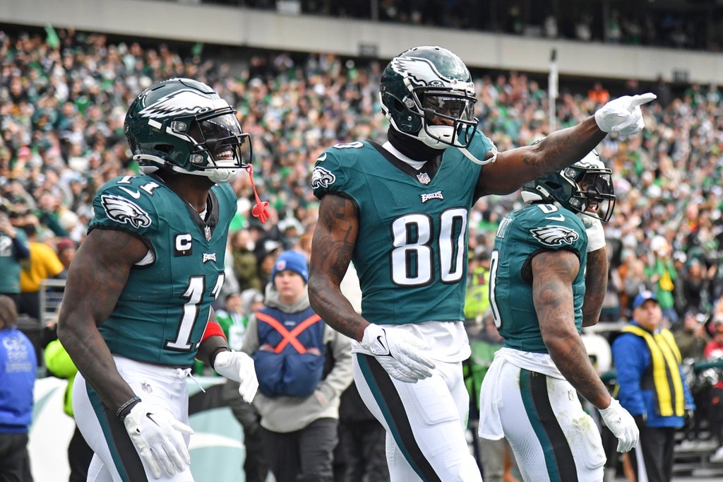 Philadelphia Eagles wide receiver Julio Jones (80) celebrates his 12-yard touchdown against the Arizona Cardinals during the first quarter at Lincoln Financial Field.