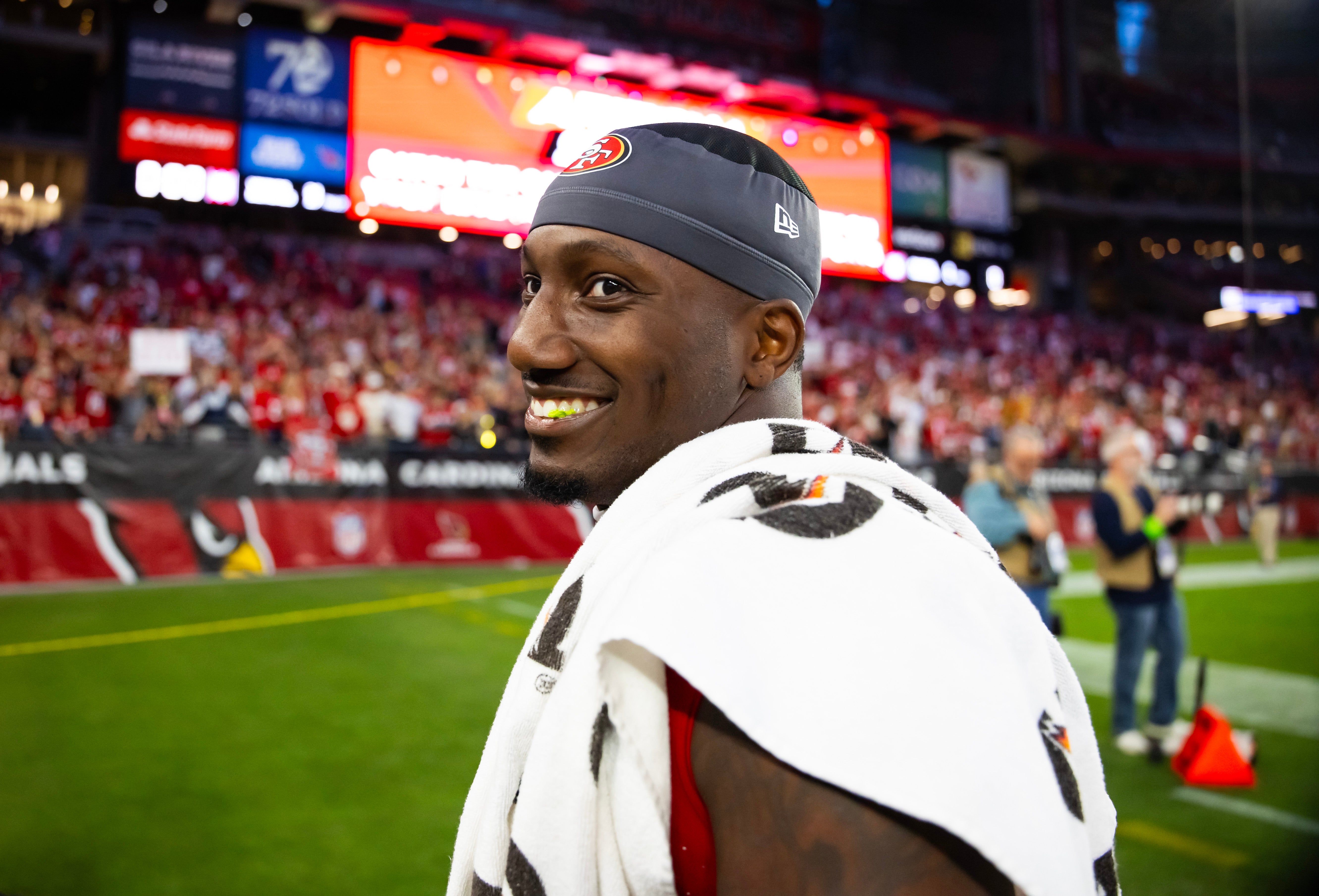 Dec 17, 2023; Glendale, Arizona, USA; San Francisco 49ers wide receiver Deebo Samuel (19) against the Arizona Cardinals at State Farm Stadium.