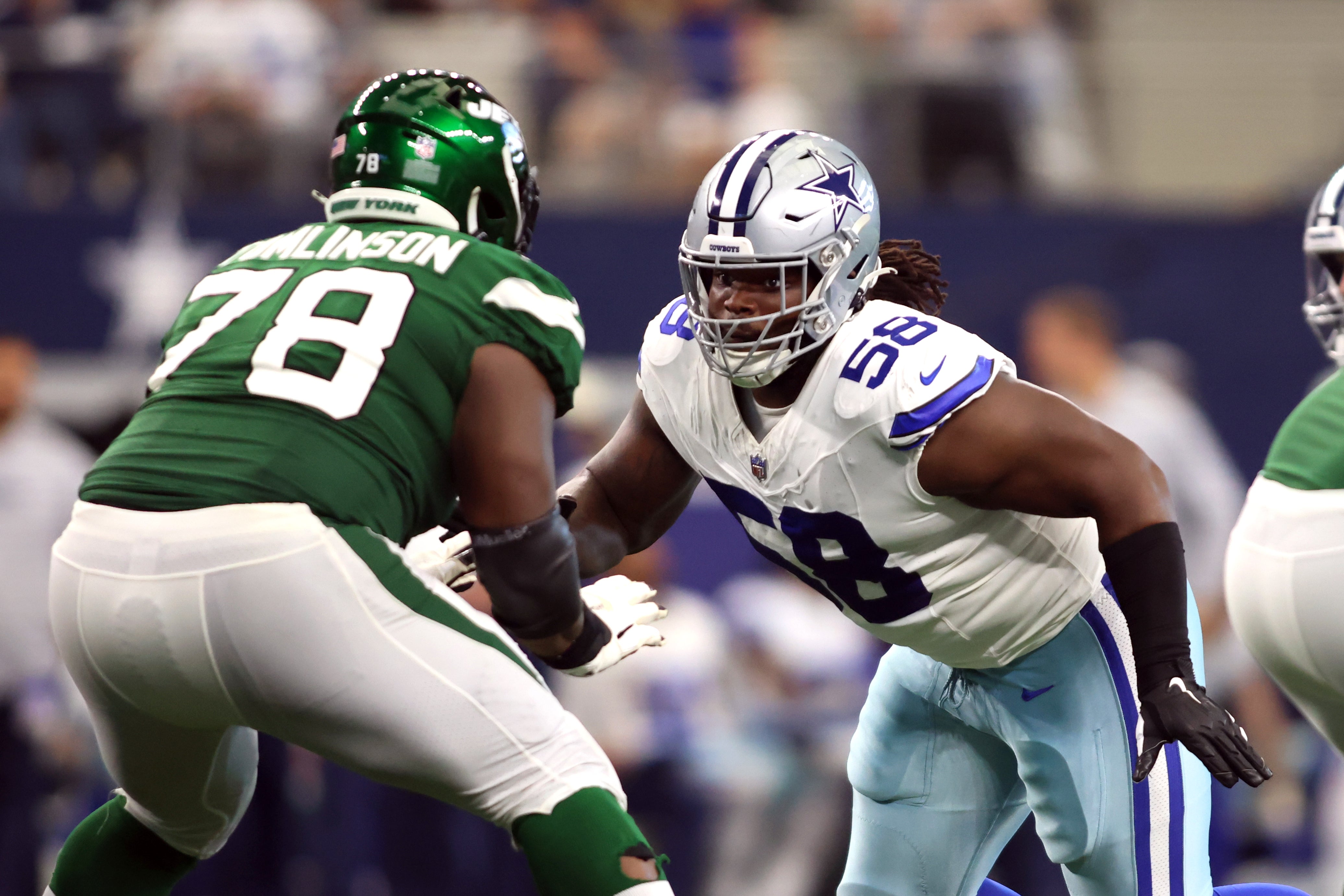 Dallas Cowboys DT Mazi Smiths squares off against the Jets