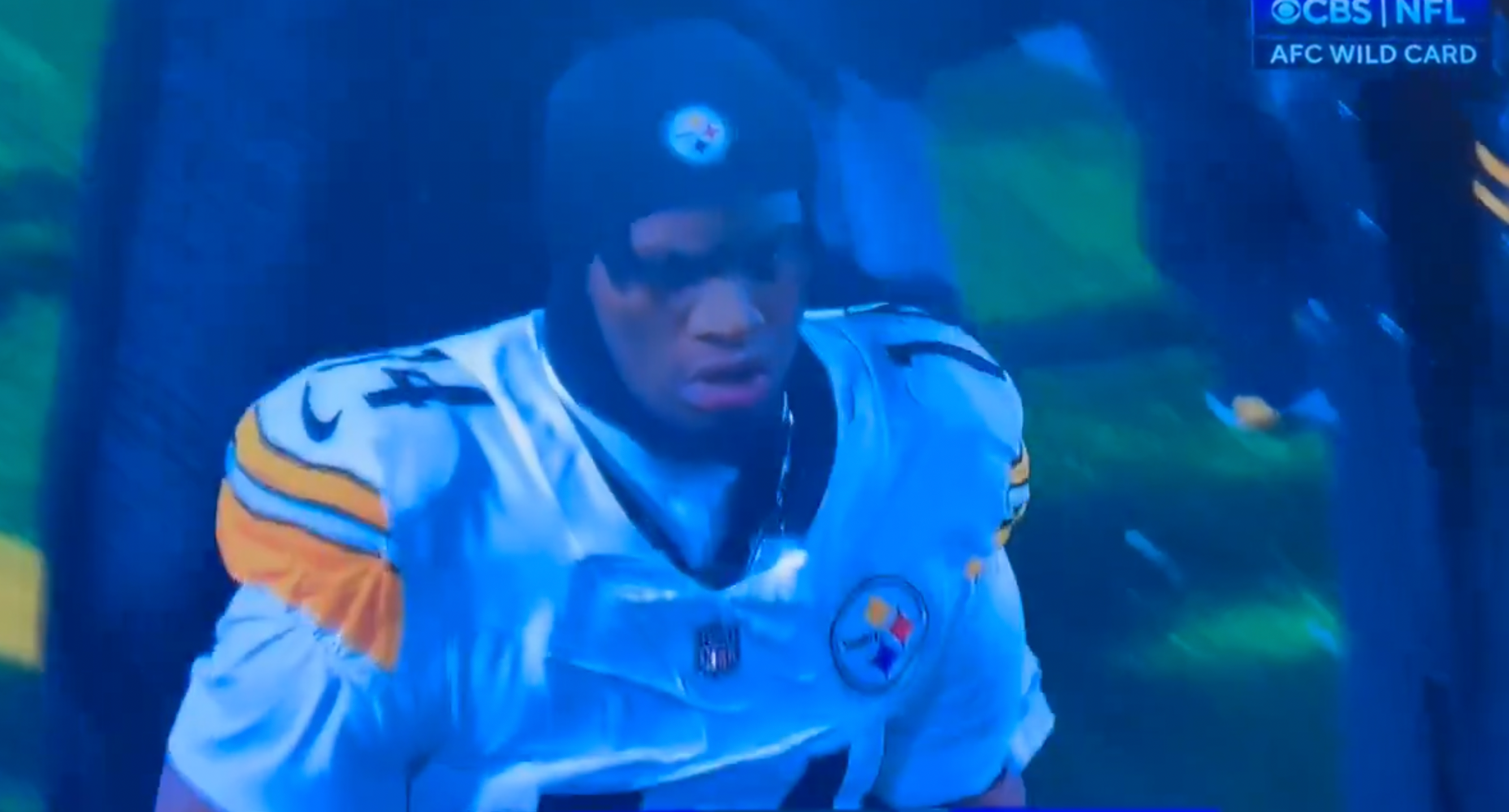 Steelers wide receiver George Pickens reacts to controversial play at end of game against Bills