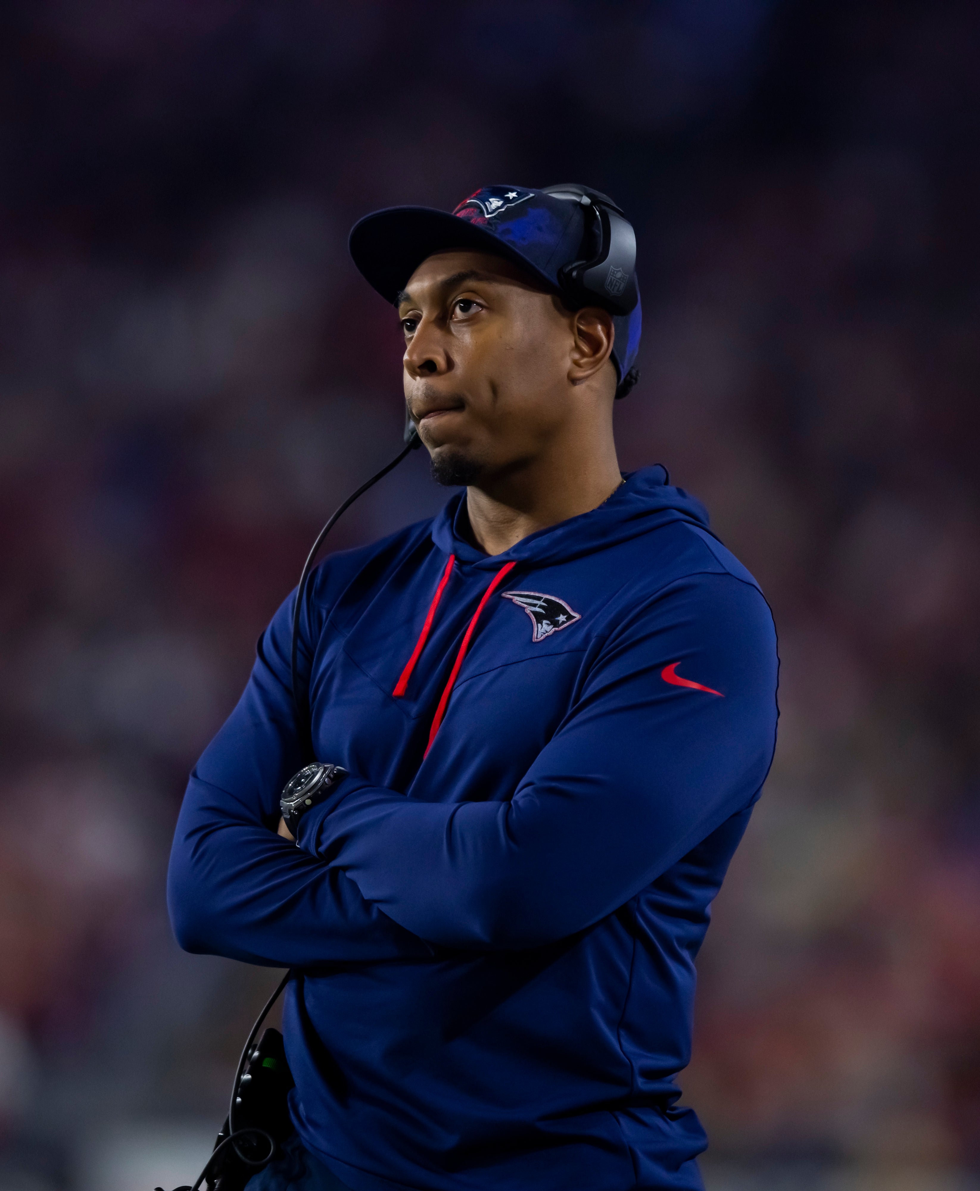 New England Patriots defensive line coach DeMarcus Covington against the Arizona Cardinals at State Farm Stadium