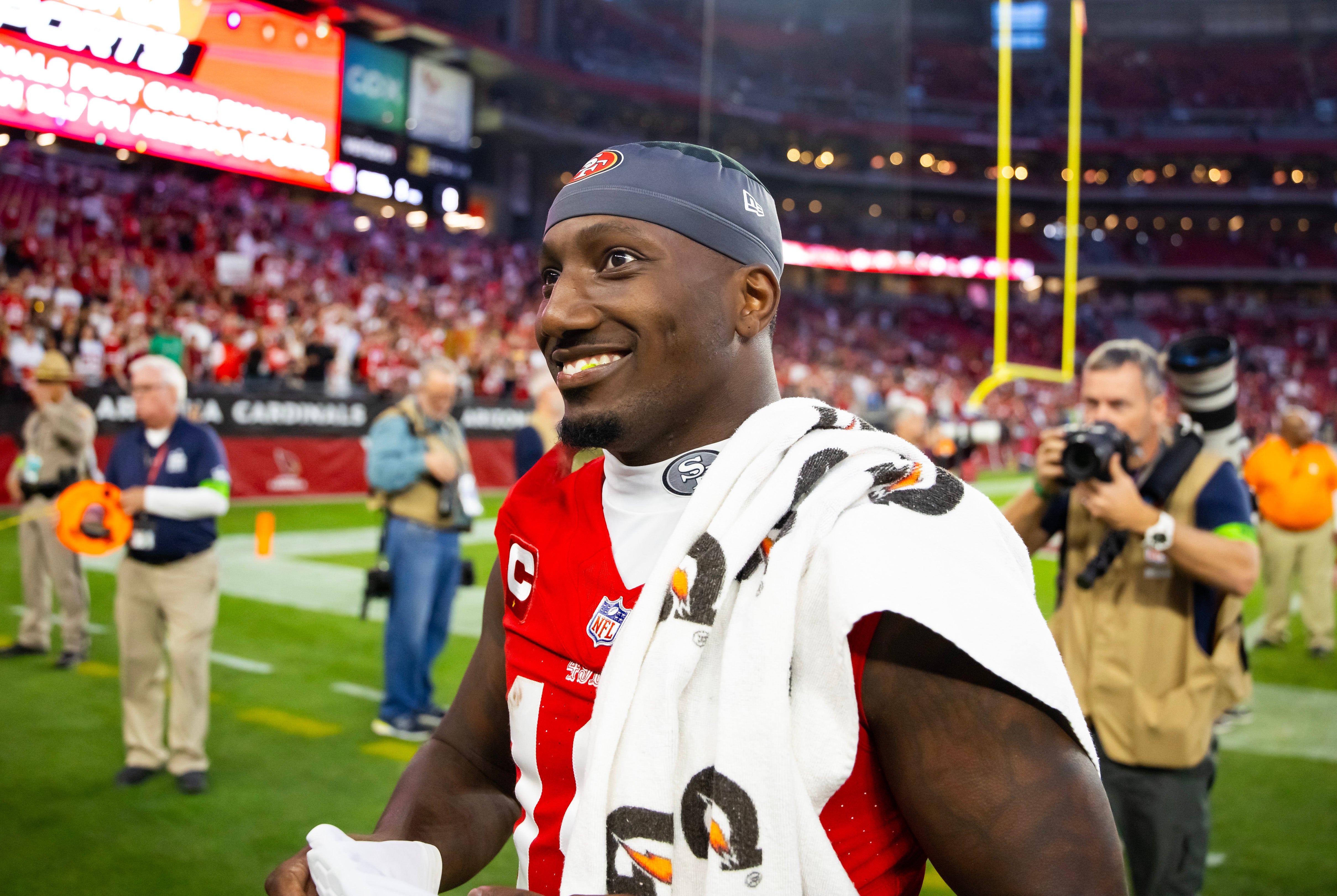 Dec 17, 2023; Glendale, Arizona, USA; San Francisco 49ers wide receiver Deebo Samuel (19) against the Arizona Cardinals at State Farm Stadium.