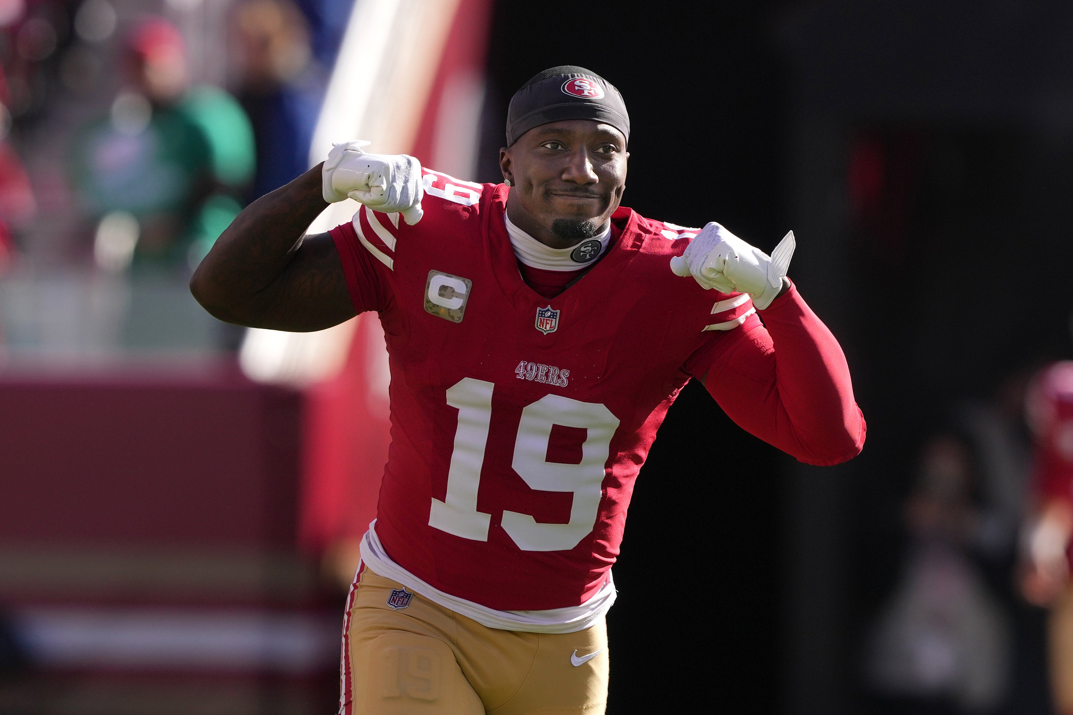 Nov 19, 2023; Santa Clara, California, USA; San Francisco 49ers wide receiver Deebo Samuel (19) gestures before the game against the Tampa Bay Buccaneers at Levi's Stadium.