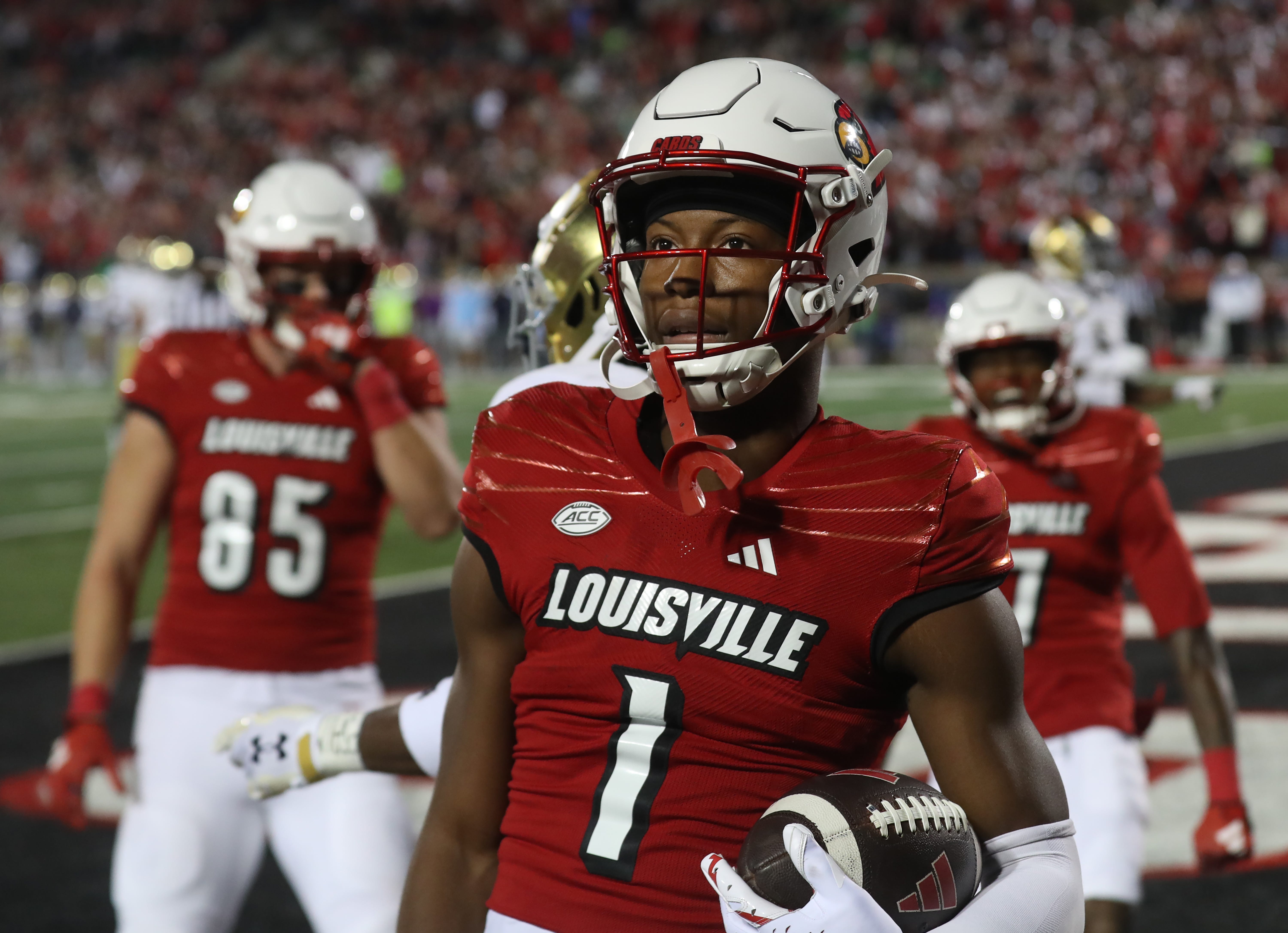 Louisville s Jamari Thrash scores a touchdown against Notre Dame game at L & N Stadium. Oct. 7, 2023
