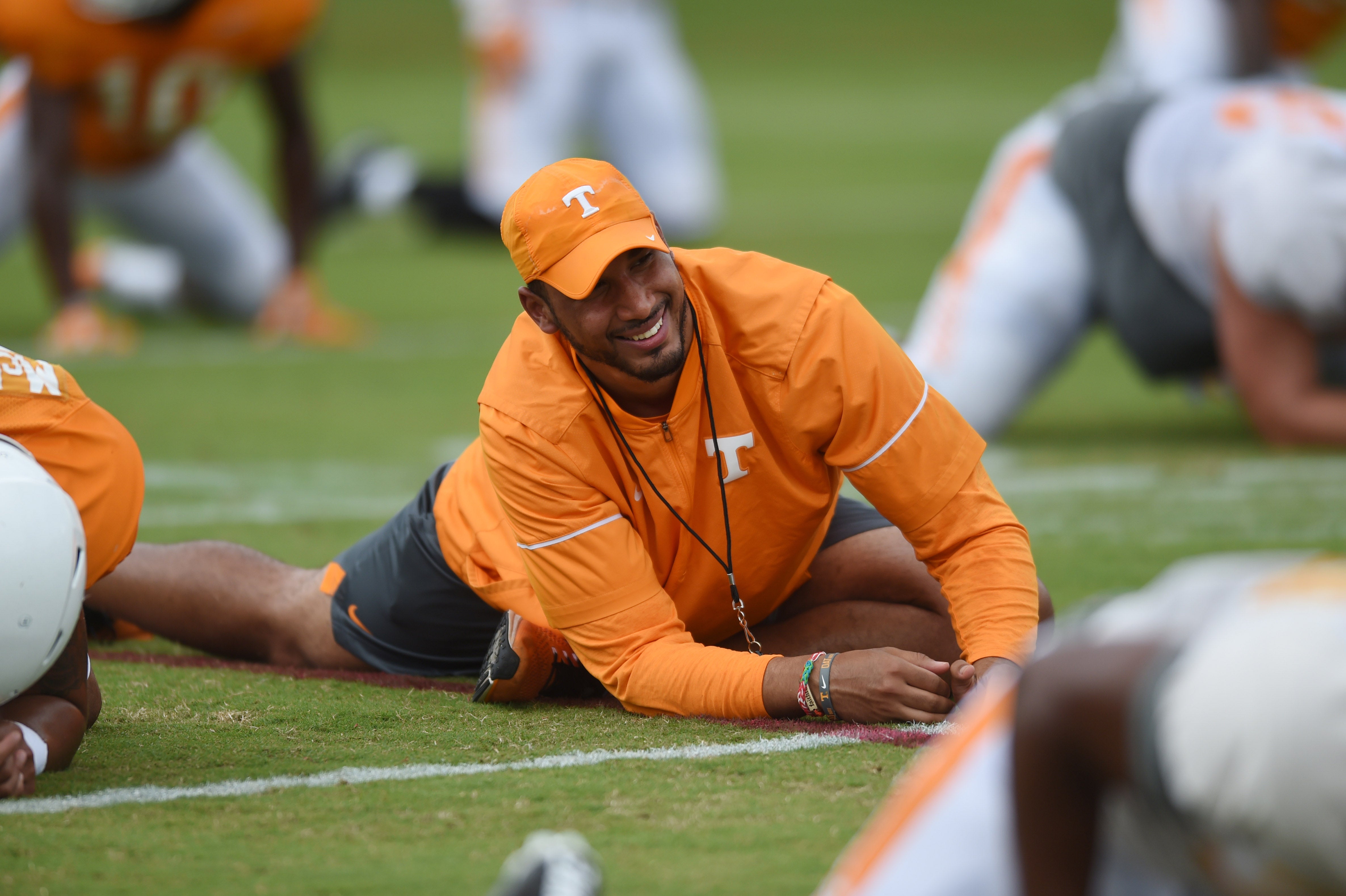 Raiders assistant OL coach Cameron Clemmons