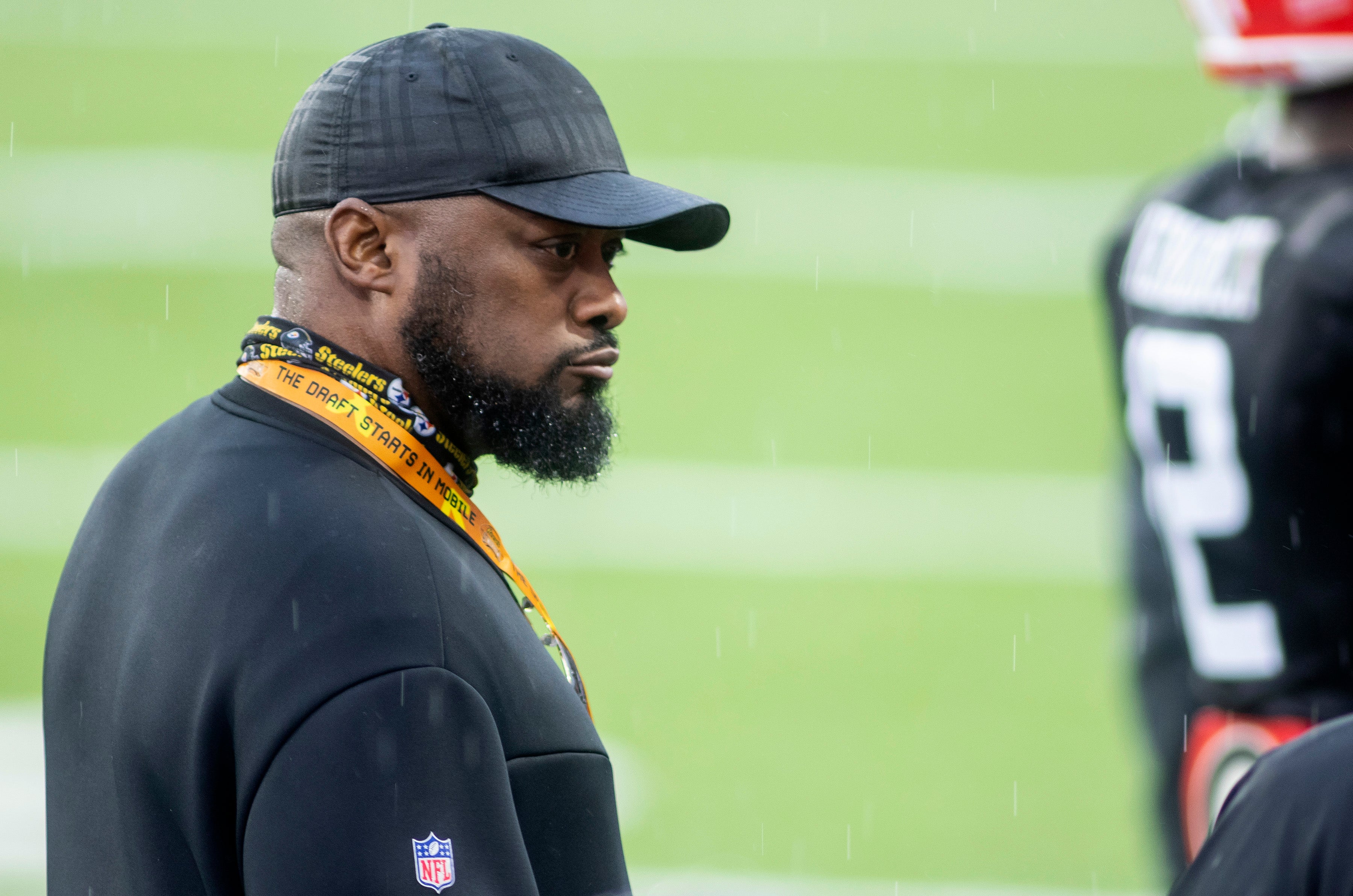 Feb 2, 2022; Mobile, Alabama, USA; Pittsburgh Steelers head coach Mike Tomlin visits the field during American practice for the 2022 Senior Bowl in Mobile, AL, USA. Mandatory Credit: Vasha Hunt-USA TODAY Sports