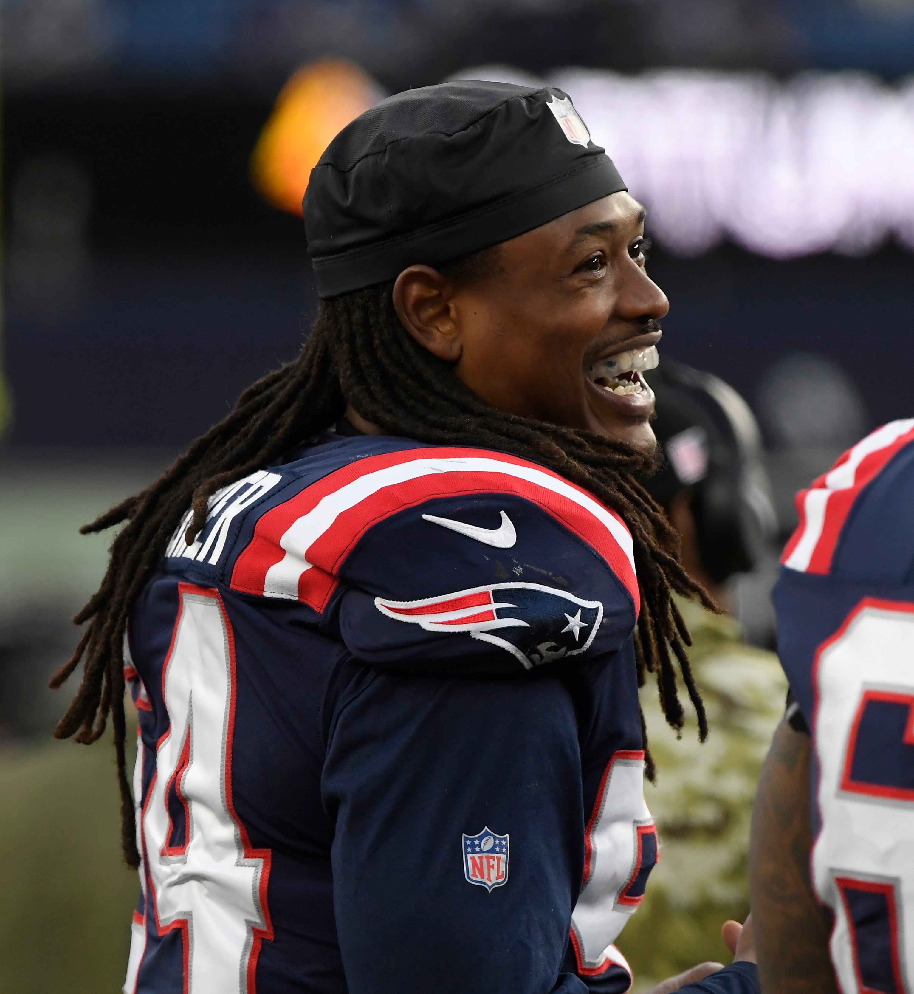 New England Patriots outside linebacker Dont'a Hightower laughs on the sidelines during the second half against the Cleveland Browns at Gillette Stadium