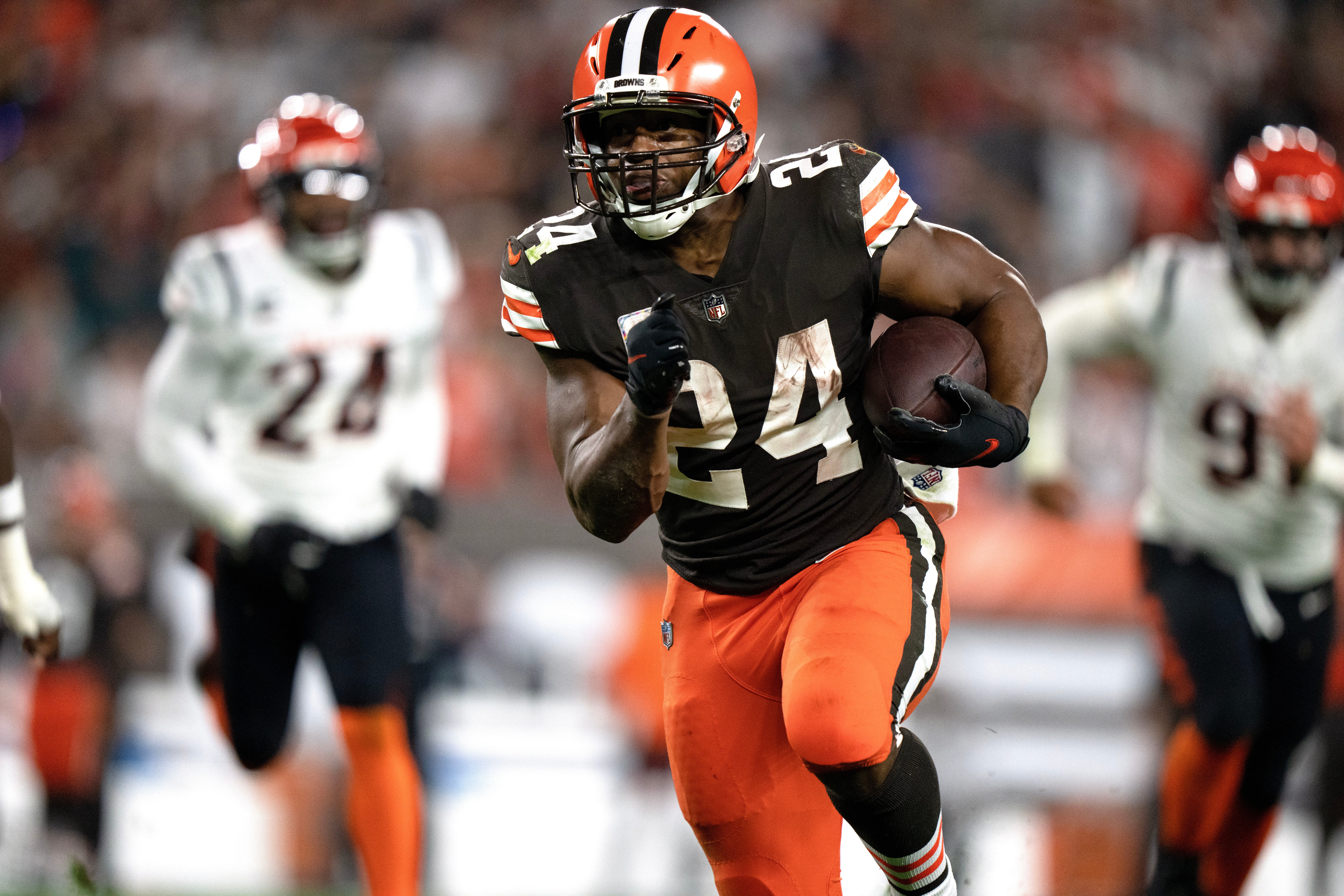 Cleveland Browns running back Nick Chubb (24) carries the ball for a first down in the third quarter during an NFL Week 8 game against the Cincinnati Bengals, Monday, Oct. 31, 2022, at FirstEnergy Stadium in Cleveland. NFL Cincinnati Bengals At Cleveland Browns Oct 31.