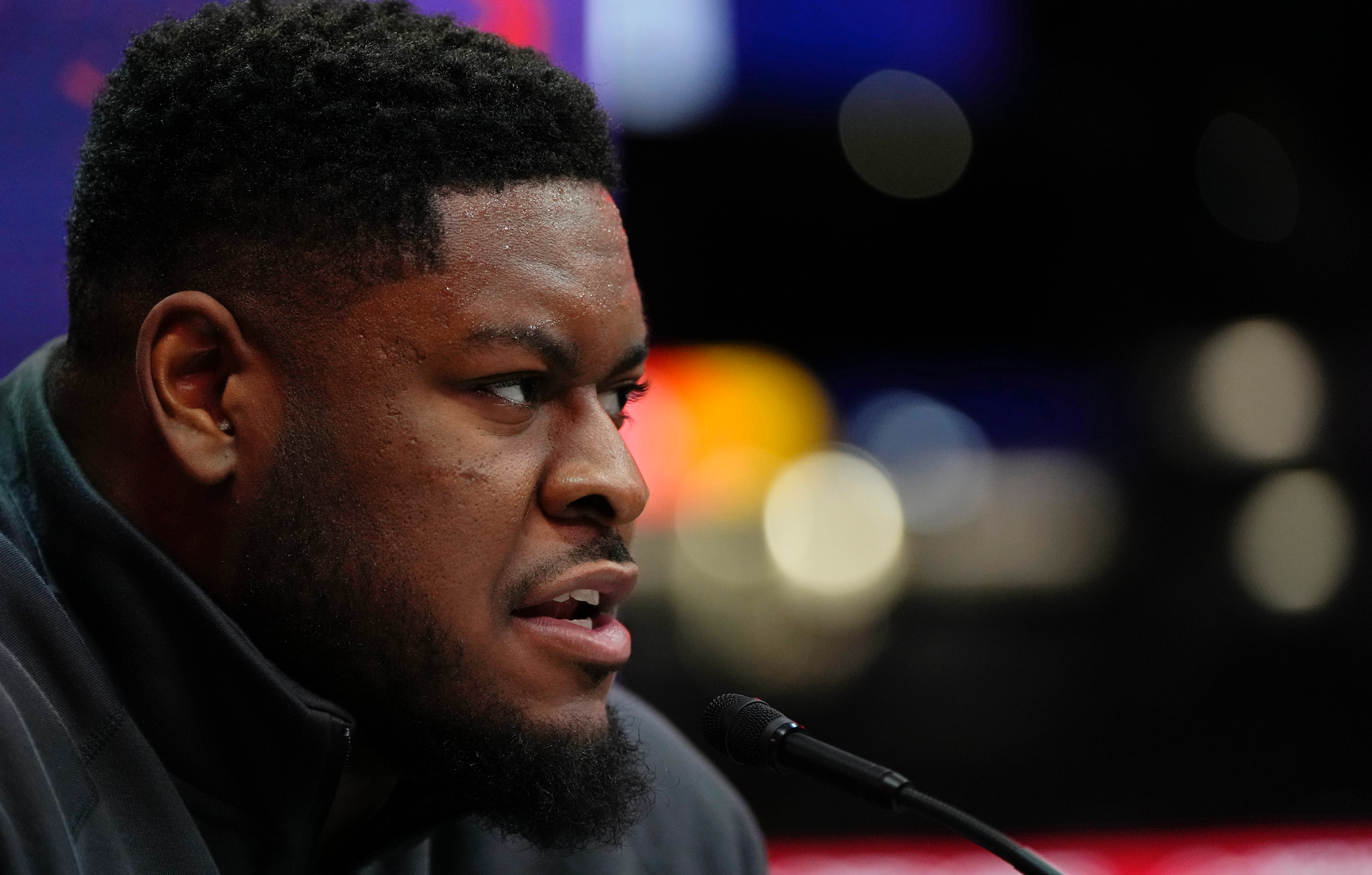 Former Tennessee Vols OL Trey Smith