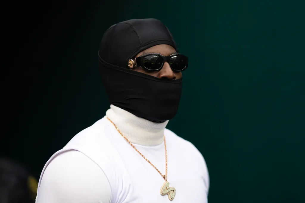 San Francisco 49ers defensive tackle Javon Kinlaw walks from the tunnel to warm up against the Philadelphia Eagles at Lincoln Financial Field.