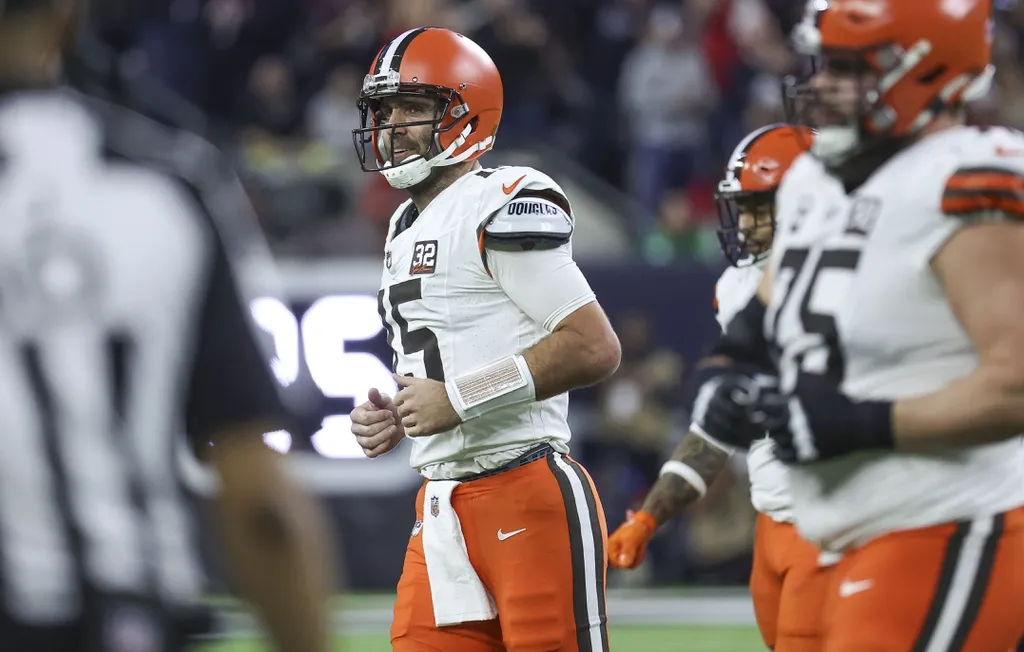 Cleveland Browns quarterback Joe Flacco (15) jogs off the field in a 2024 AFC wild card game against the Houston Texans at NRG Stadium.