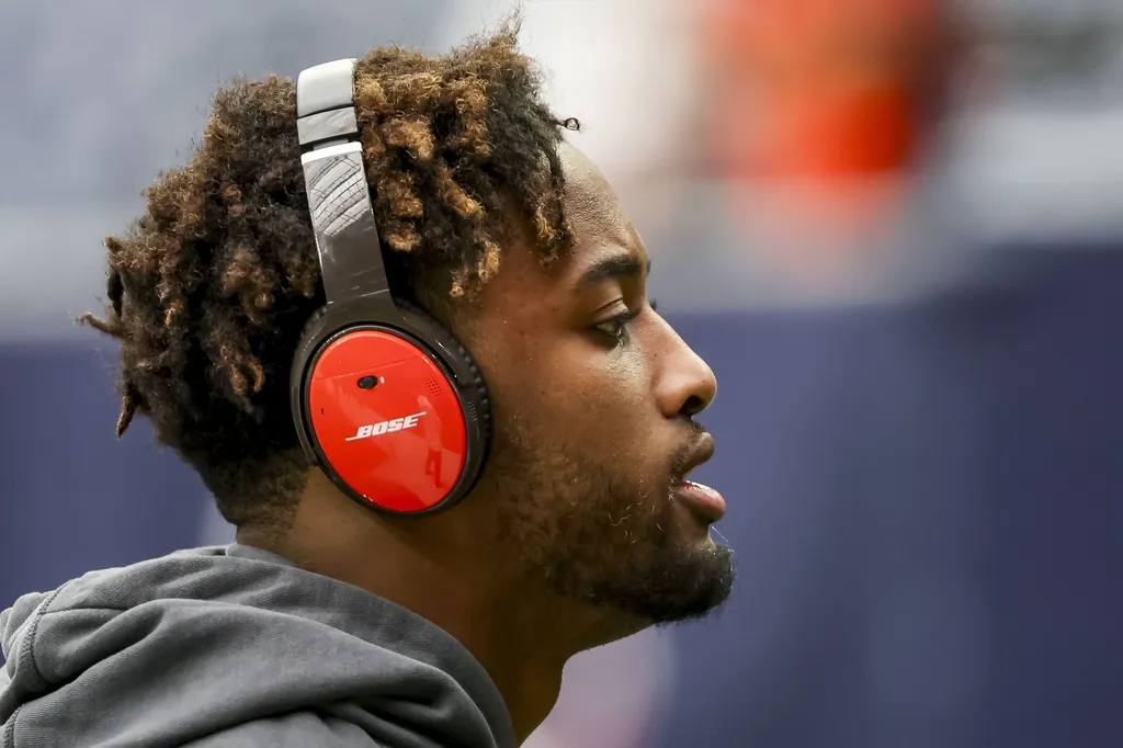 Cleveland Browns cornerback Denzel Ward (21) before a 2024 AFC wild card game at NRG Stadium.