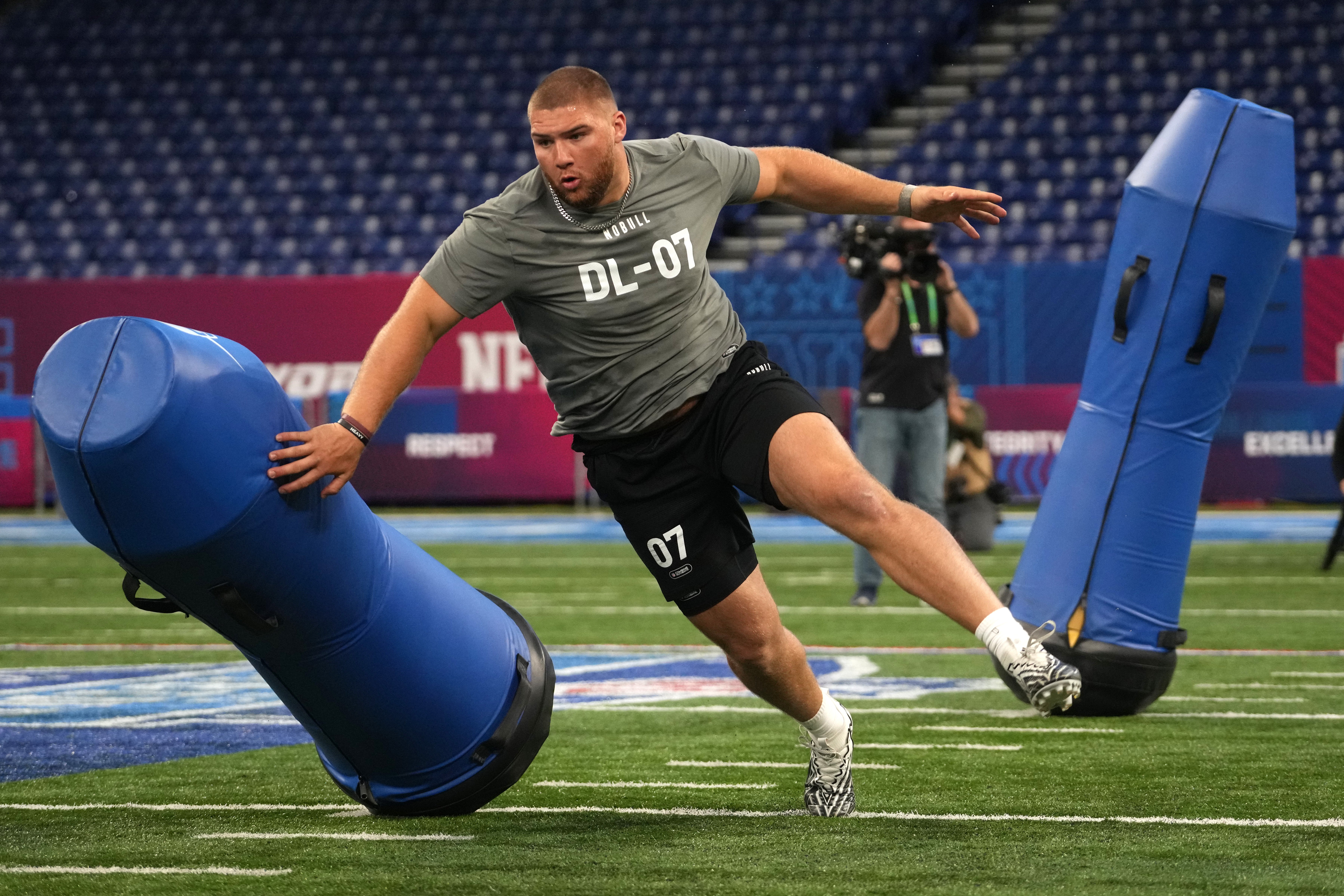 Feb 29, 2024; Indianapolis, IN, USA; Florida State defensive lineman Braden Fiske (DL07) works out during the 2024 NFL Combine at Lucas Oil Stadium.
