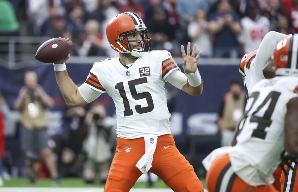 Cleveland Browns quarterback Joe Flacco (15) in a 2024 AFC wild card game against the Houston Texans at NRG Stadium.