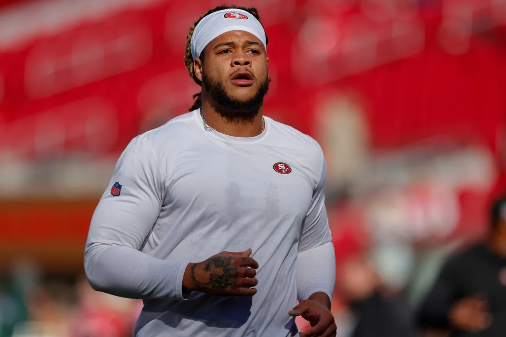 San Francisco 49ers defensive end Chase Young (92) before the game against the Los Angeles Rams at Levi's Stadium.