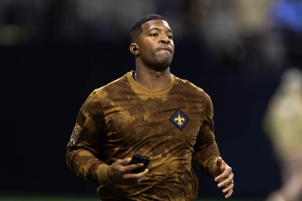 New Orleans Saints quarterback Jameis Winston (2) during warmups before the game against the Chicago Bears at the Caesars Superdome.