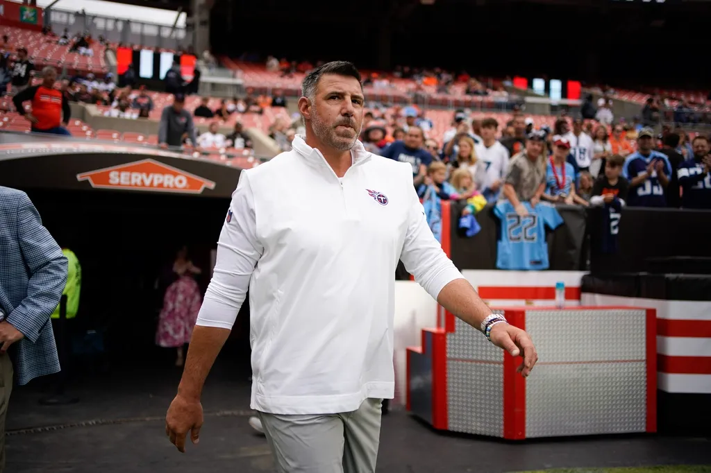 Tennessee Titans head coach Mike Vrabel walks on to the field as the team gets ready to face the Cleveland Browns in Cleveland, Ohio, Sunday, Sept. 24, 2023