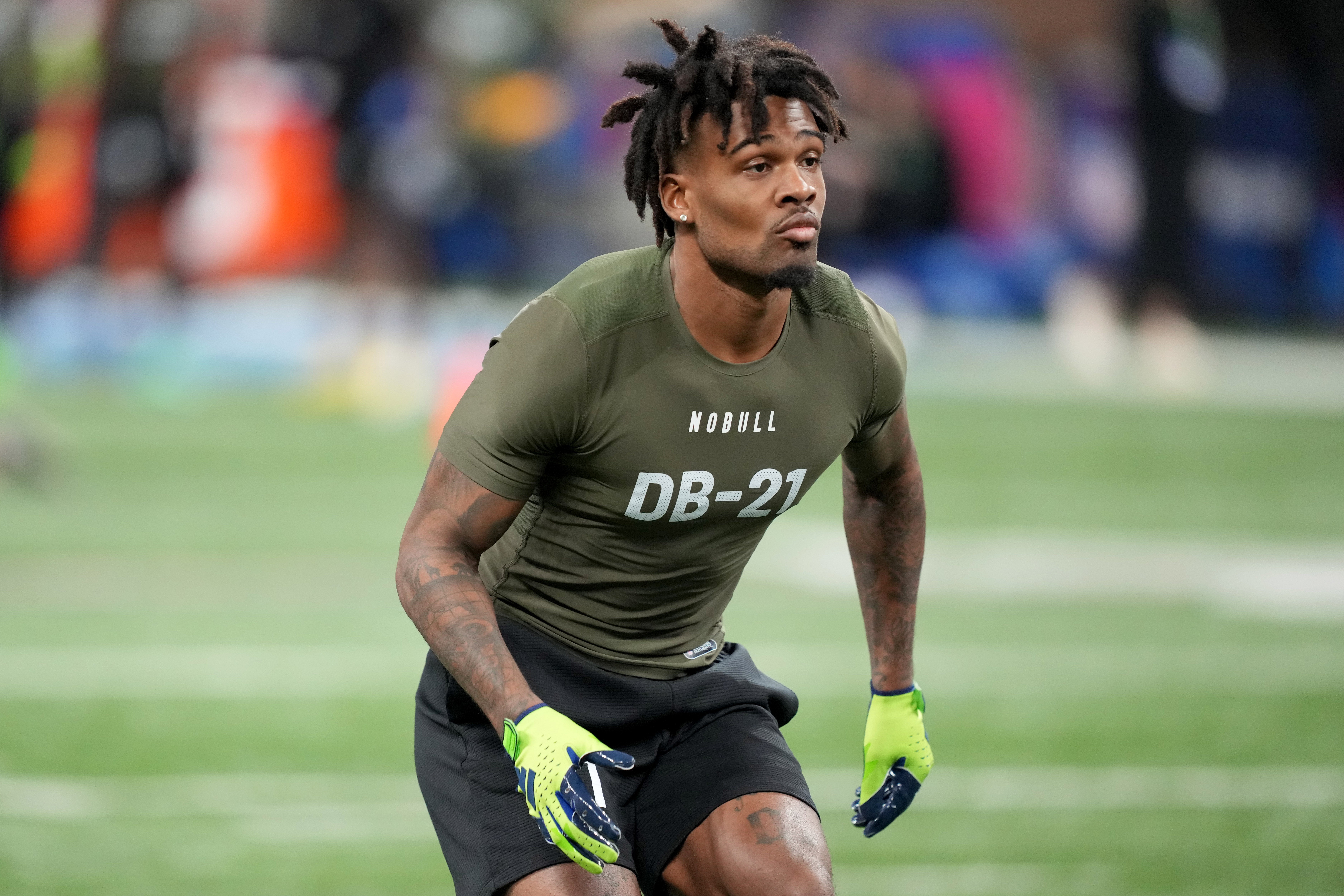 Mar 1, 2024; Indianapolis, IN, USA; Florida State defensive back Jarrian Jones (DB21) works out during the 2024 NFL Combine at Lucas Oil Stadium.