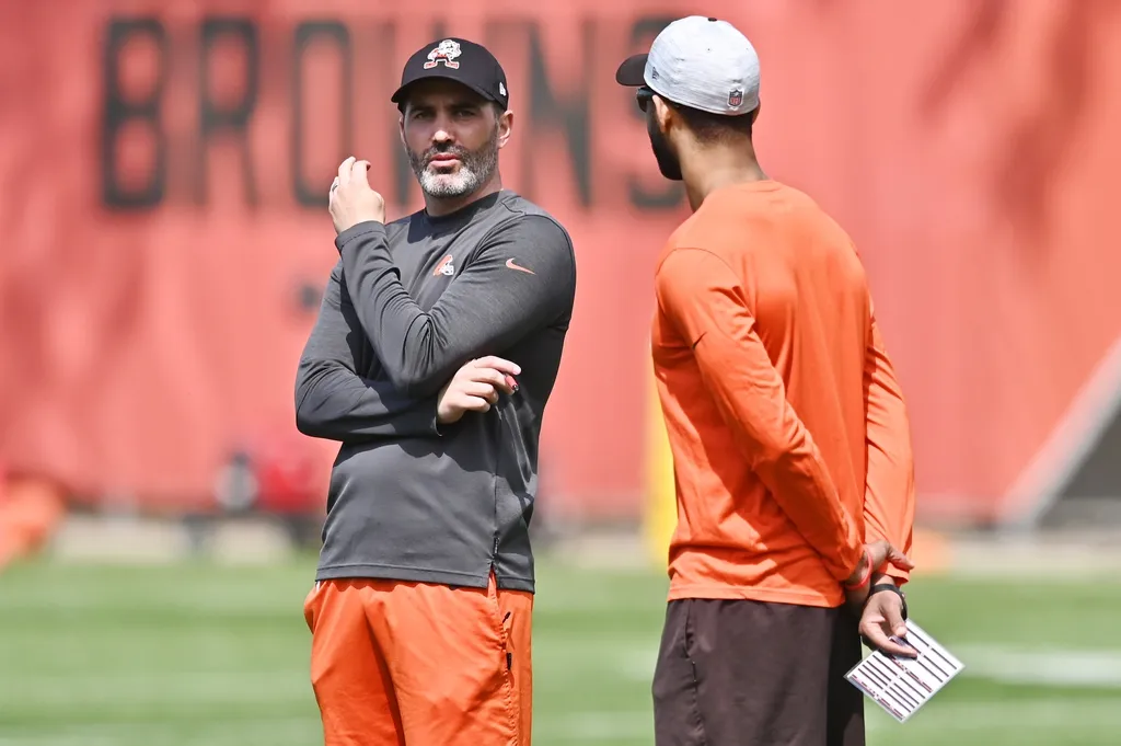 Cleveland Browns head coach Kevin Stefanski (left) watches camp with general manager Andrew Berry during rookie minicamp at the Cleveland Browns Training Facility.