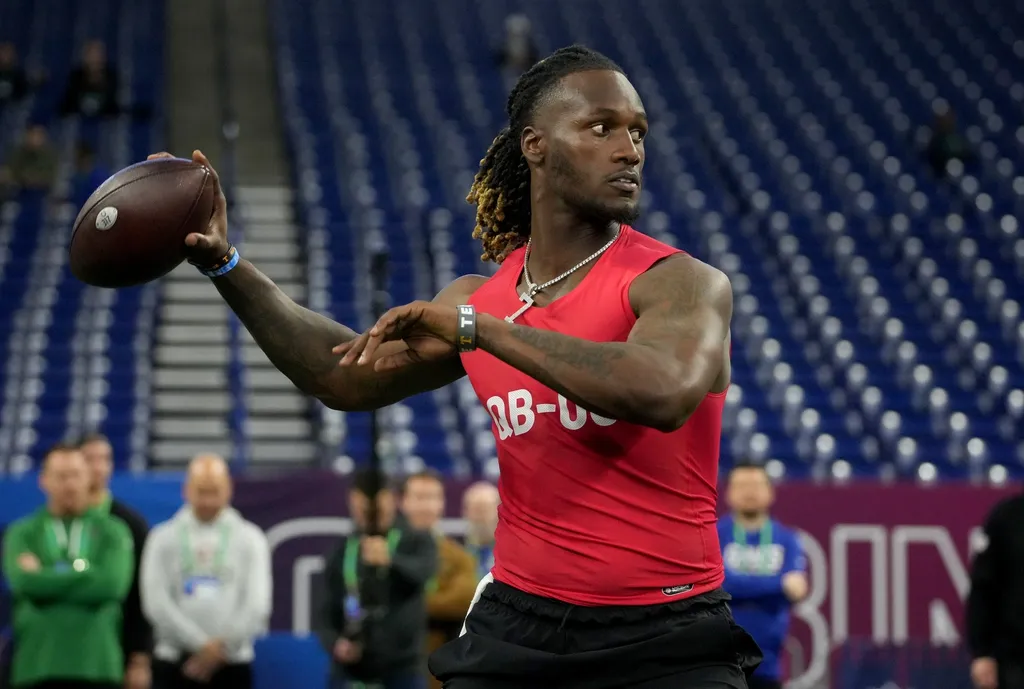 Tennessee quarterback Joe Milton (QB06) during the 2024 NFL Combine at Lucas Oil Stadium.