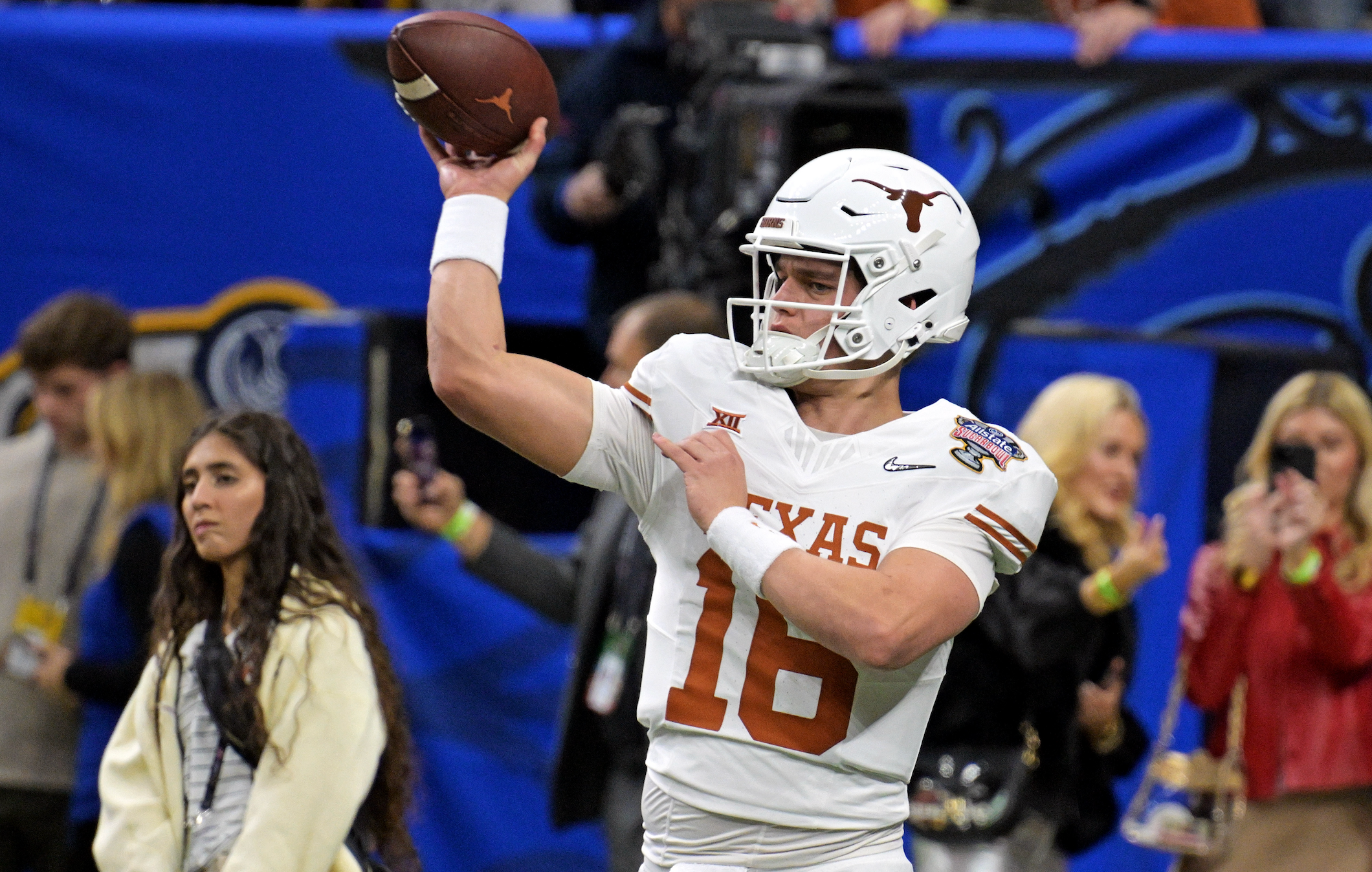 Texas football news