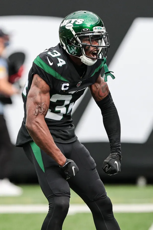 Oct 31, 2021; East Rutherford, New Jersey, USA; New York Jets defensive back Justin Hardee (34) celebrates during the second half against the Cincinnati Bengals at MetLife Stadium.