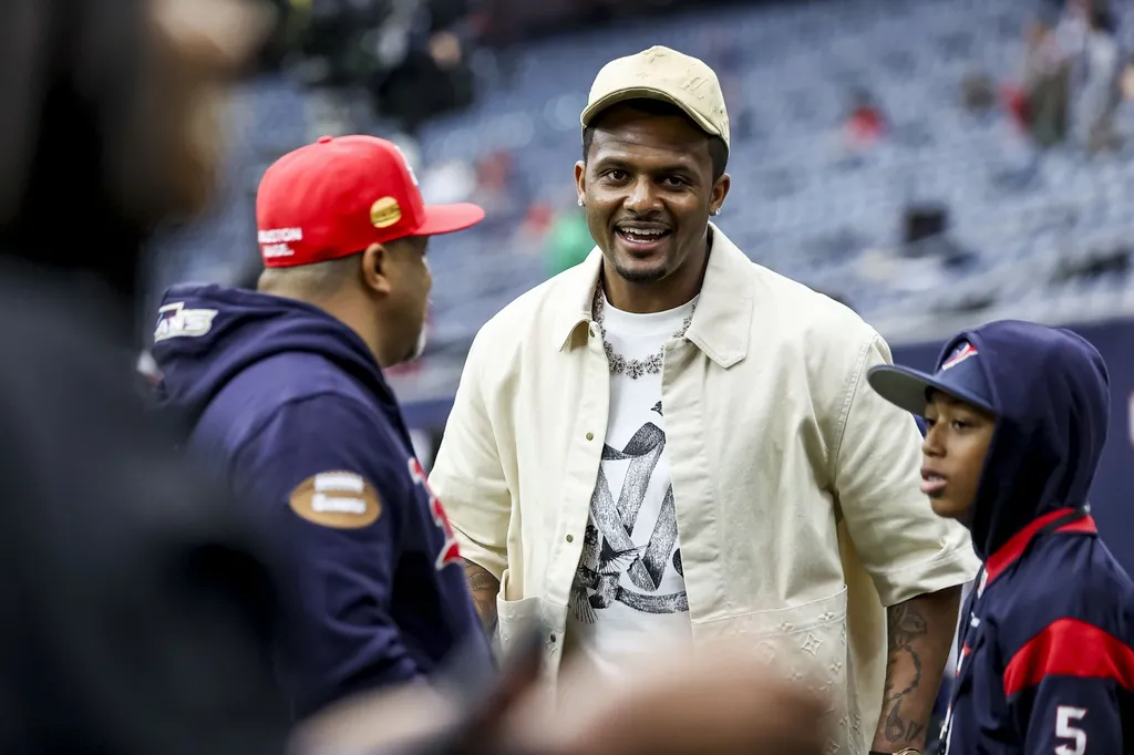 Cleveland Browns quarterback Deshaun Watson (4) before a 2024 AFC wild card game at NRG Stadium.