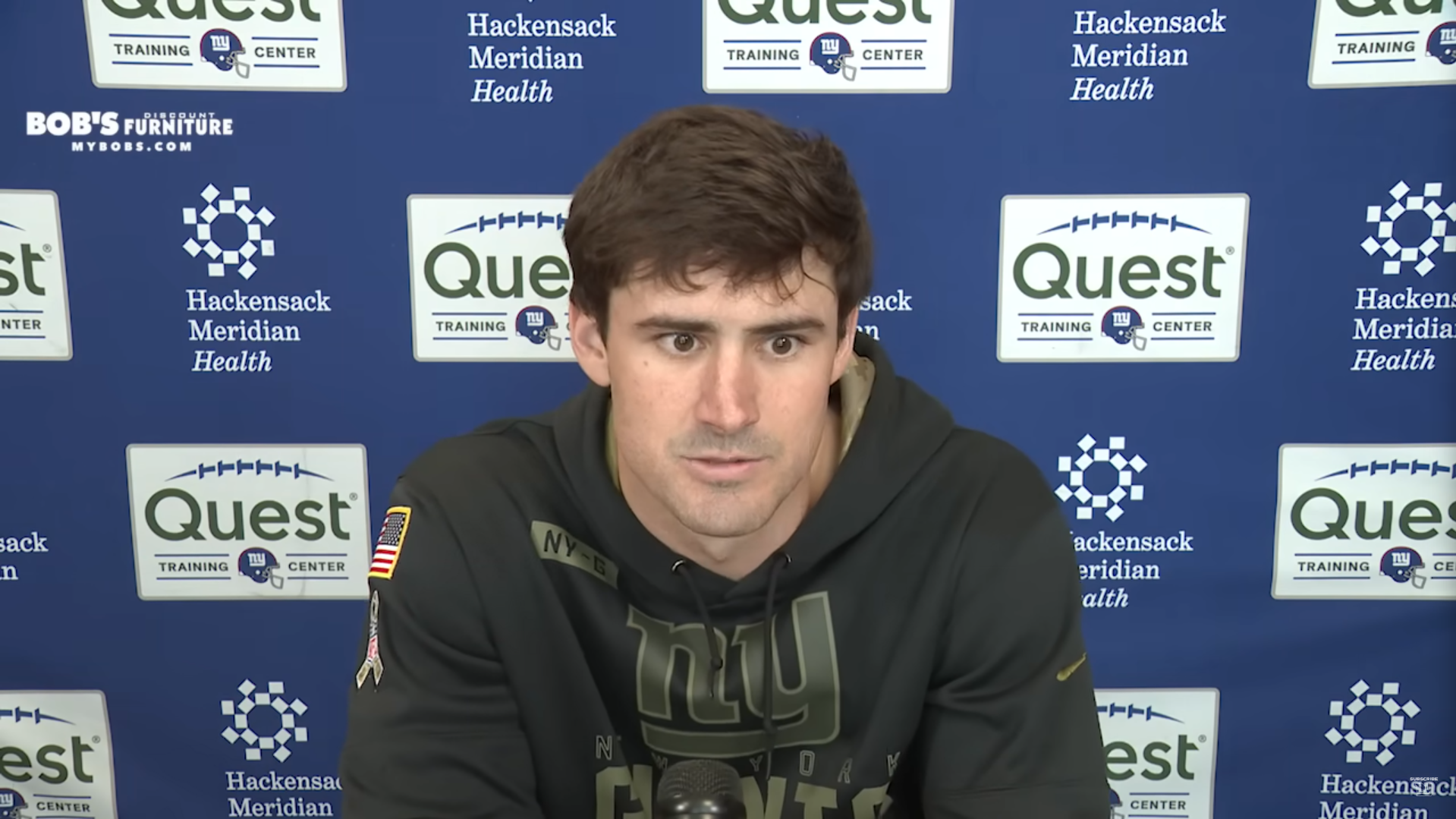 New York Giants QB Daniel Jones talks to reporters.
