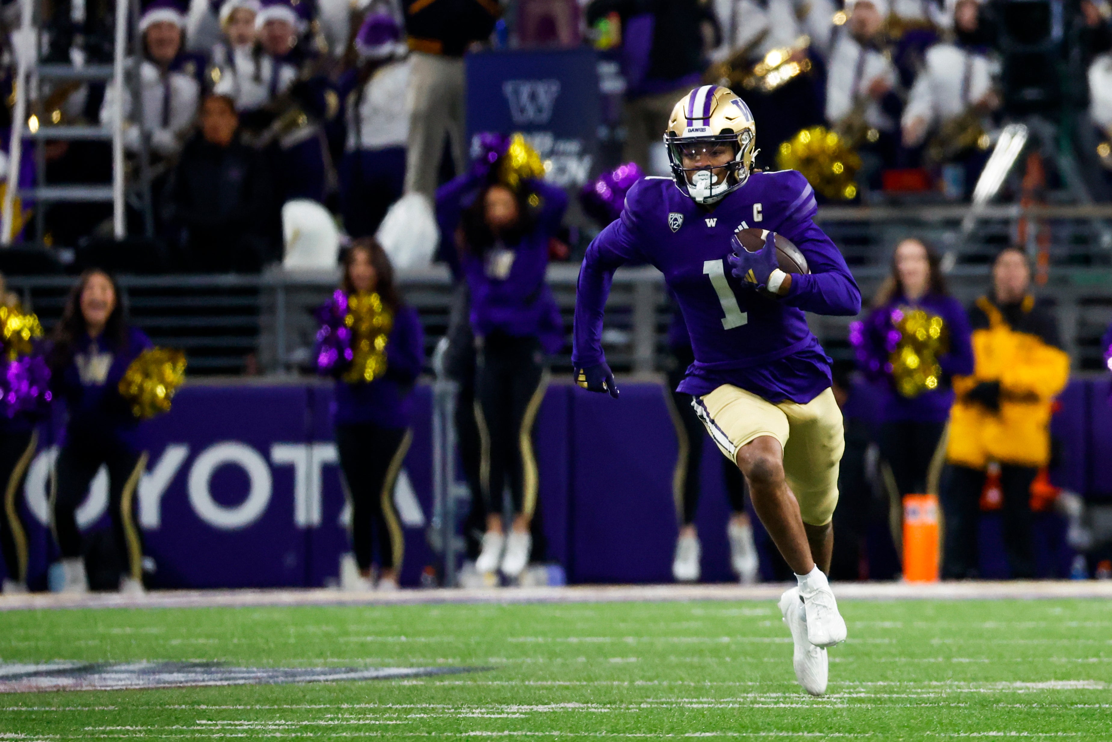 Nov 25, 2023; Seattle, Washington, USA; Washington Huskies wide receiver Rome Odunze (1) rushes against the Washington State Cougars during the fourth quarter at Alaska Airlines Field at Husky Stadium.