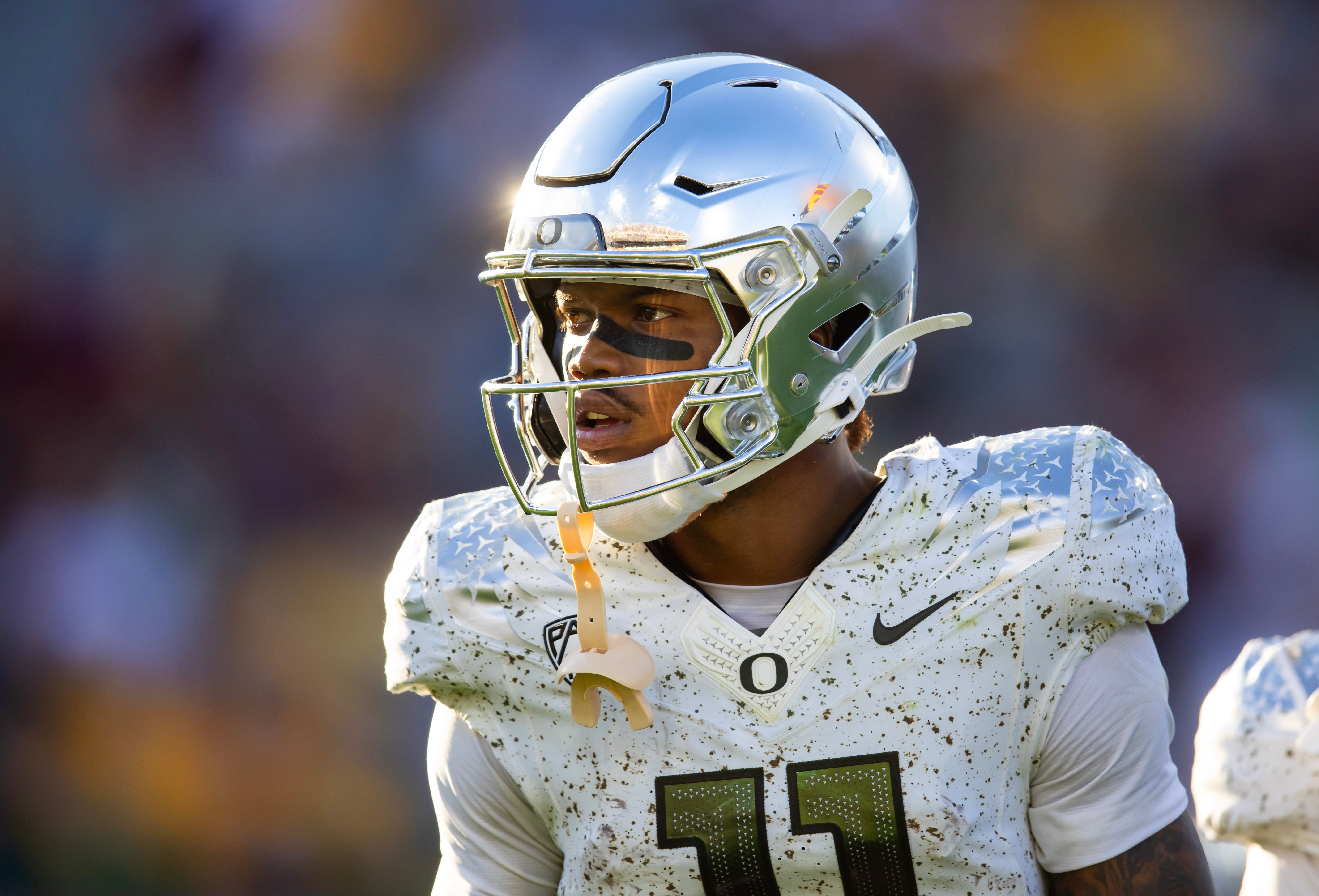 Nov 18, 2023; Tempe, Arizona, USA; Oregon Ducks wide receiver Troy Franklin (11) against the Arizona State Sun Devils at Mountain America Stadium.