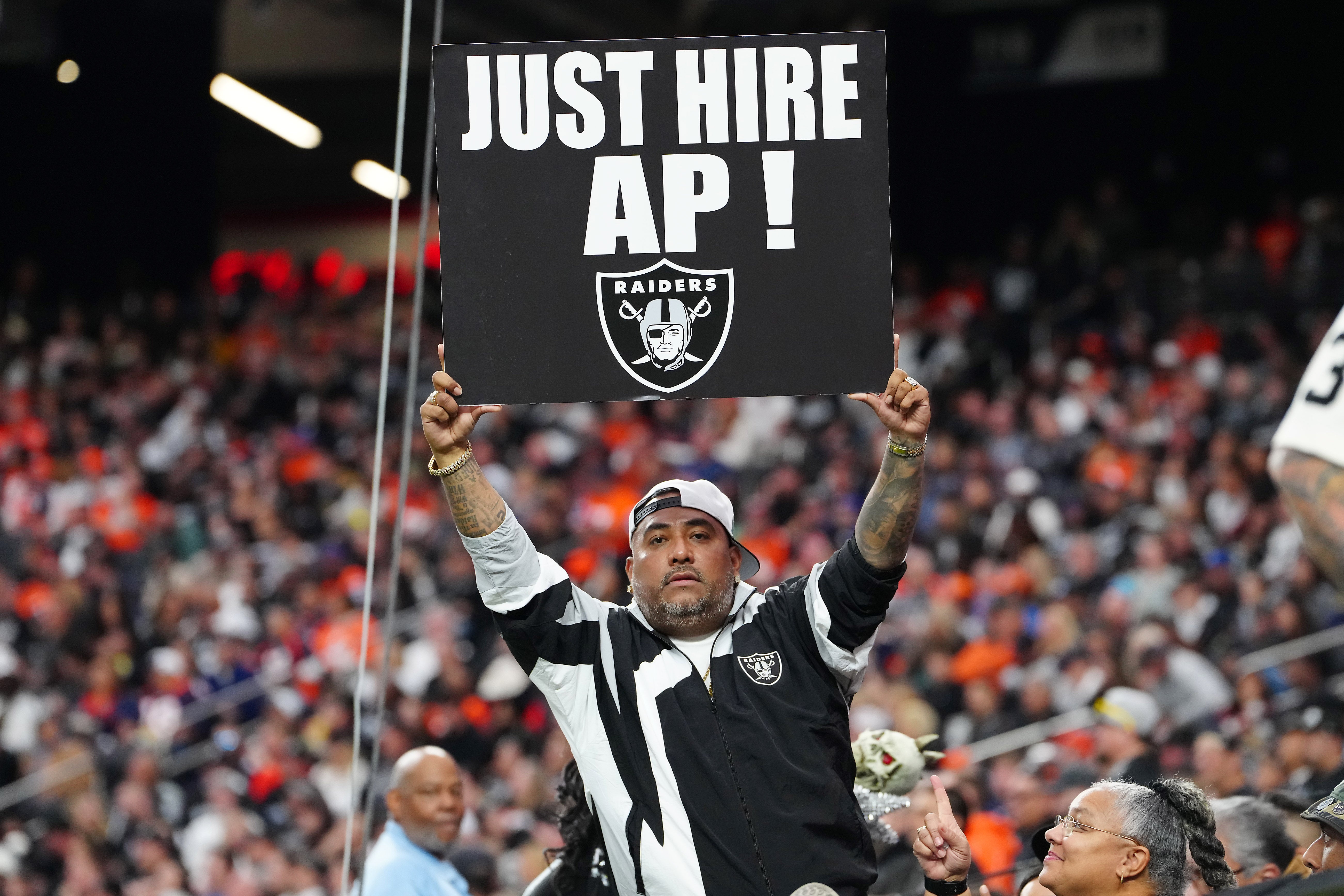 Las Vegas Raiders fans