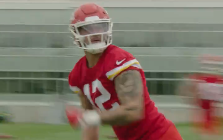Chiefs TE Jared Wiley tracks a pass during practice.