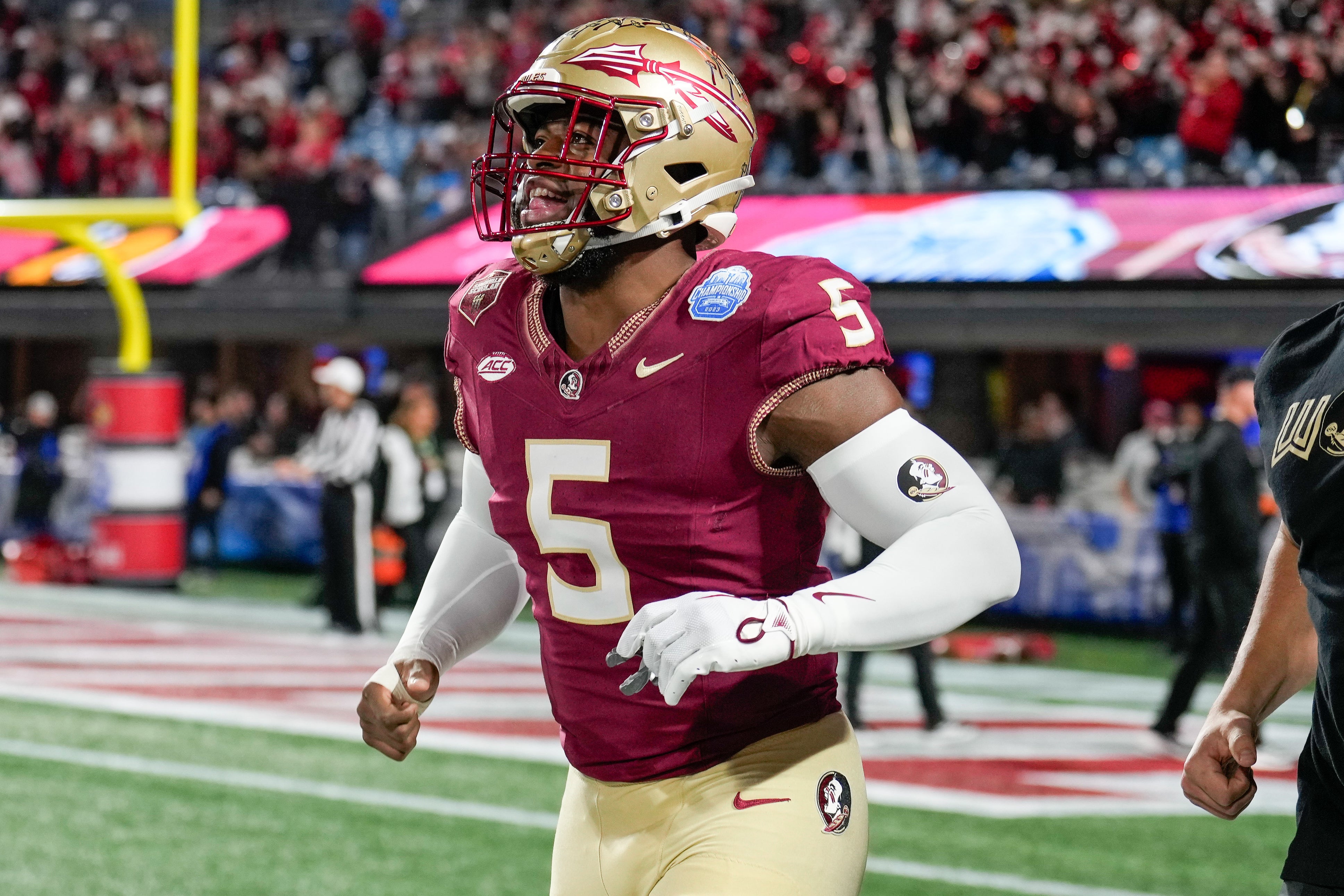 Dec 2, 2023; Charlotte, NC, USA; Florida State Seminoles defensive lineman Jared Verse (5) during warm ups against the Louisville Cardinals at Bank of America Stadium. Mandatory Credit: Jim Dedmon-USA TODAY Sports