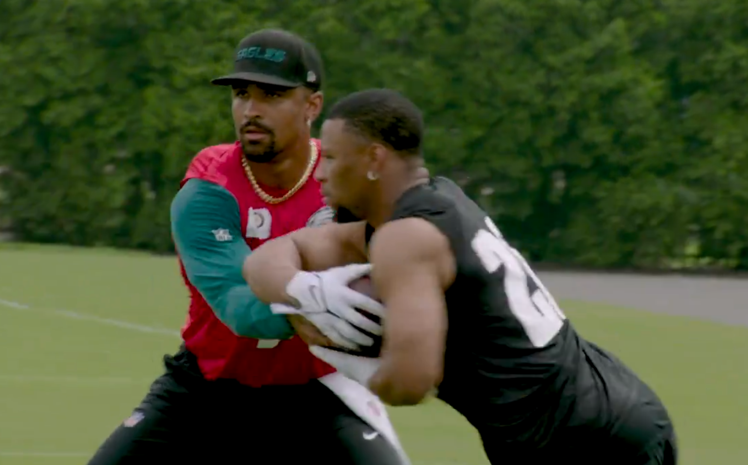 First look at Philadelphia Eagles QB Jalen Hurts and RB Saquon Barkley during 2024 offseason.