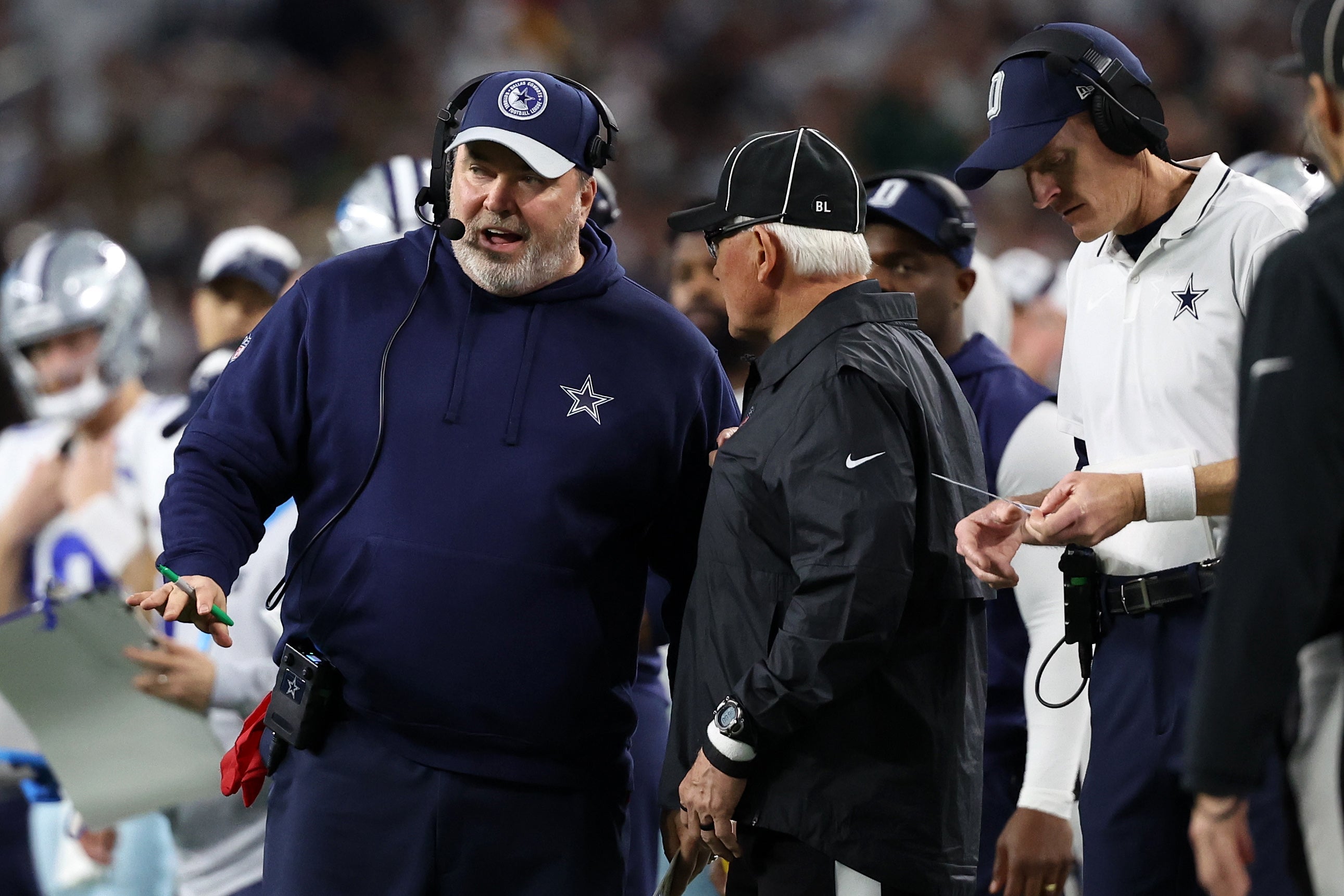 Dallas Cowboys head coach Mike McCarthy during the second half against the Green Bay Packers for the 2024 NFC wild card game at AT&T Stadium.