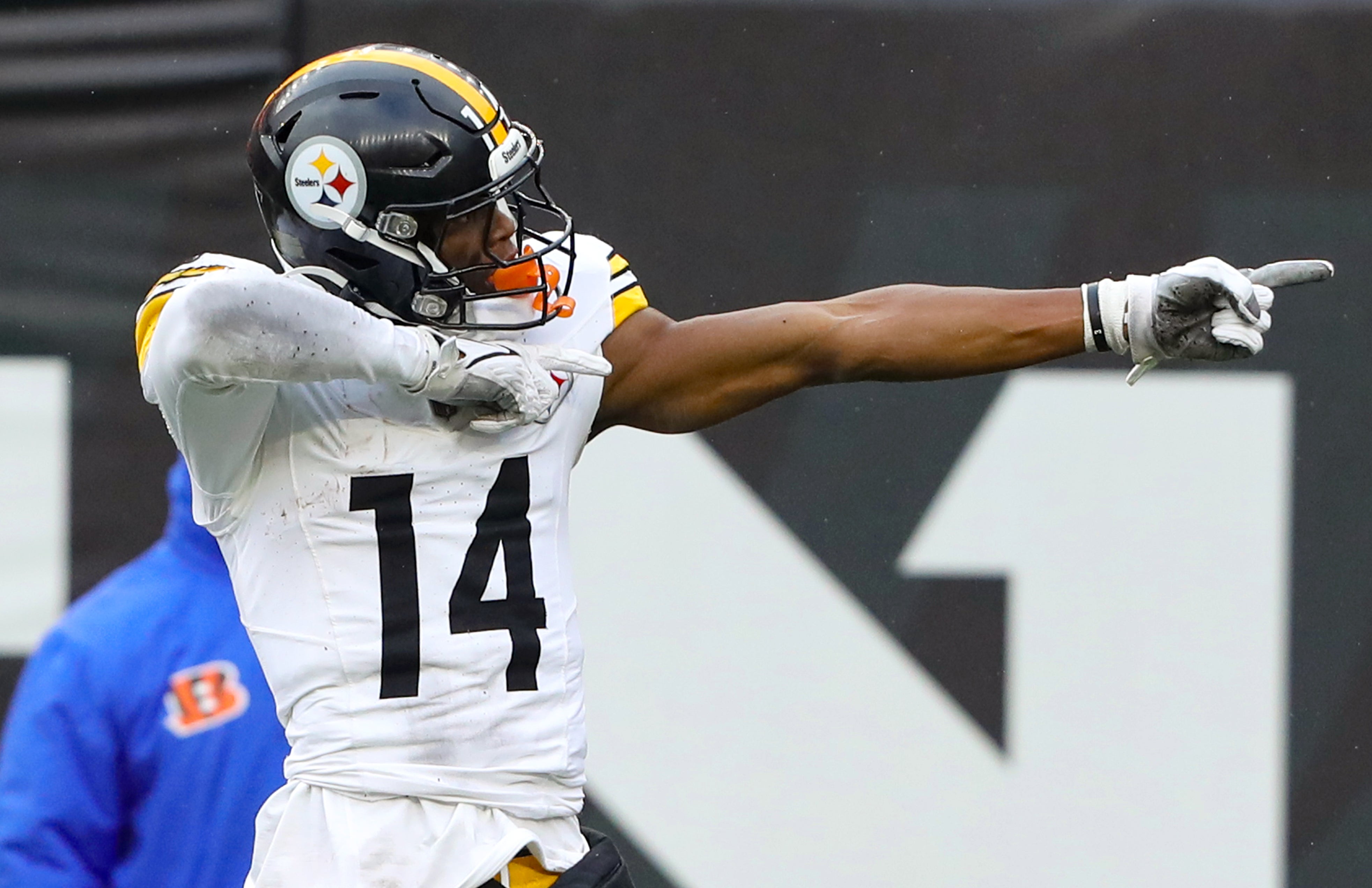 Nov 26, 2023; Cincinnati, Ohio, USA; Pittsburgh Steelers wide receiver George Pickens (14) celebrates his first down reception during the fourth quarter against the Cincinnati Bengals at Paycor Stadium. Mandatory Credit: Joseph Maiorana-USA TODAY Sports