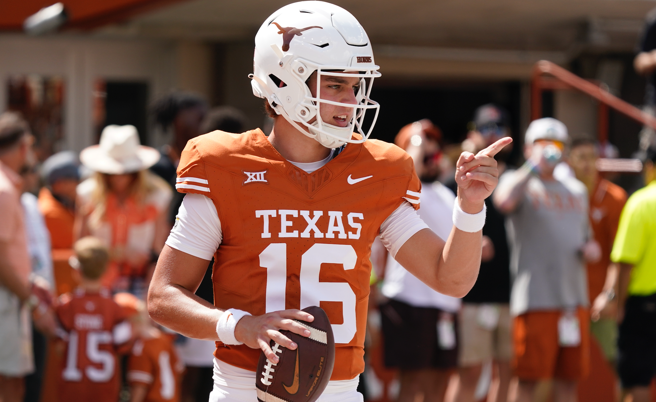 Arch Manning football news