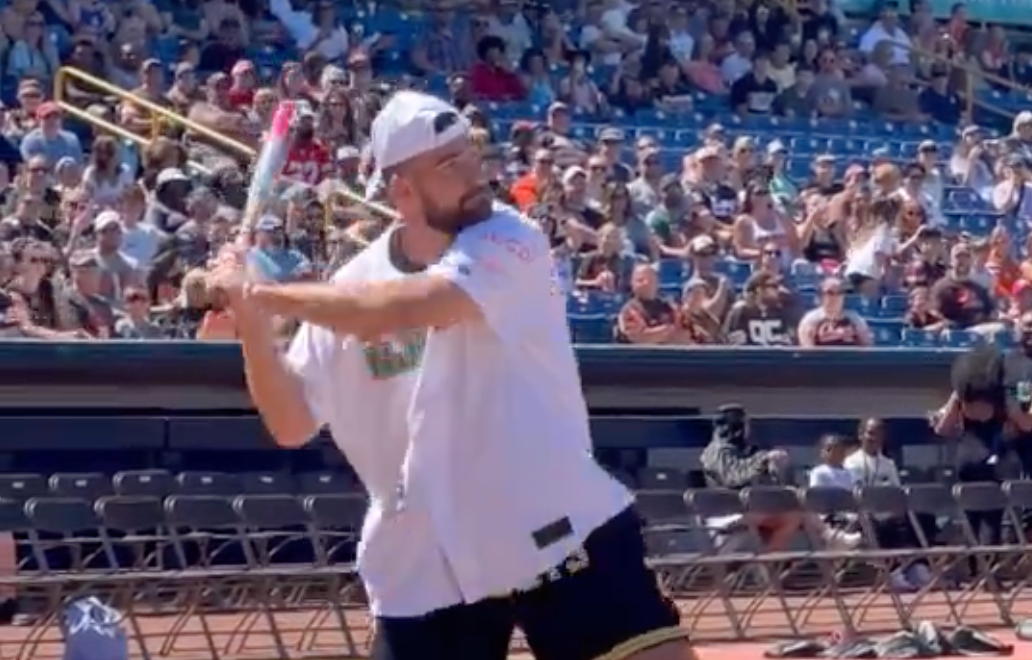 Travis Kelce at David Njoku's celebrity softball event