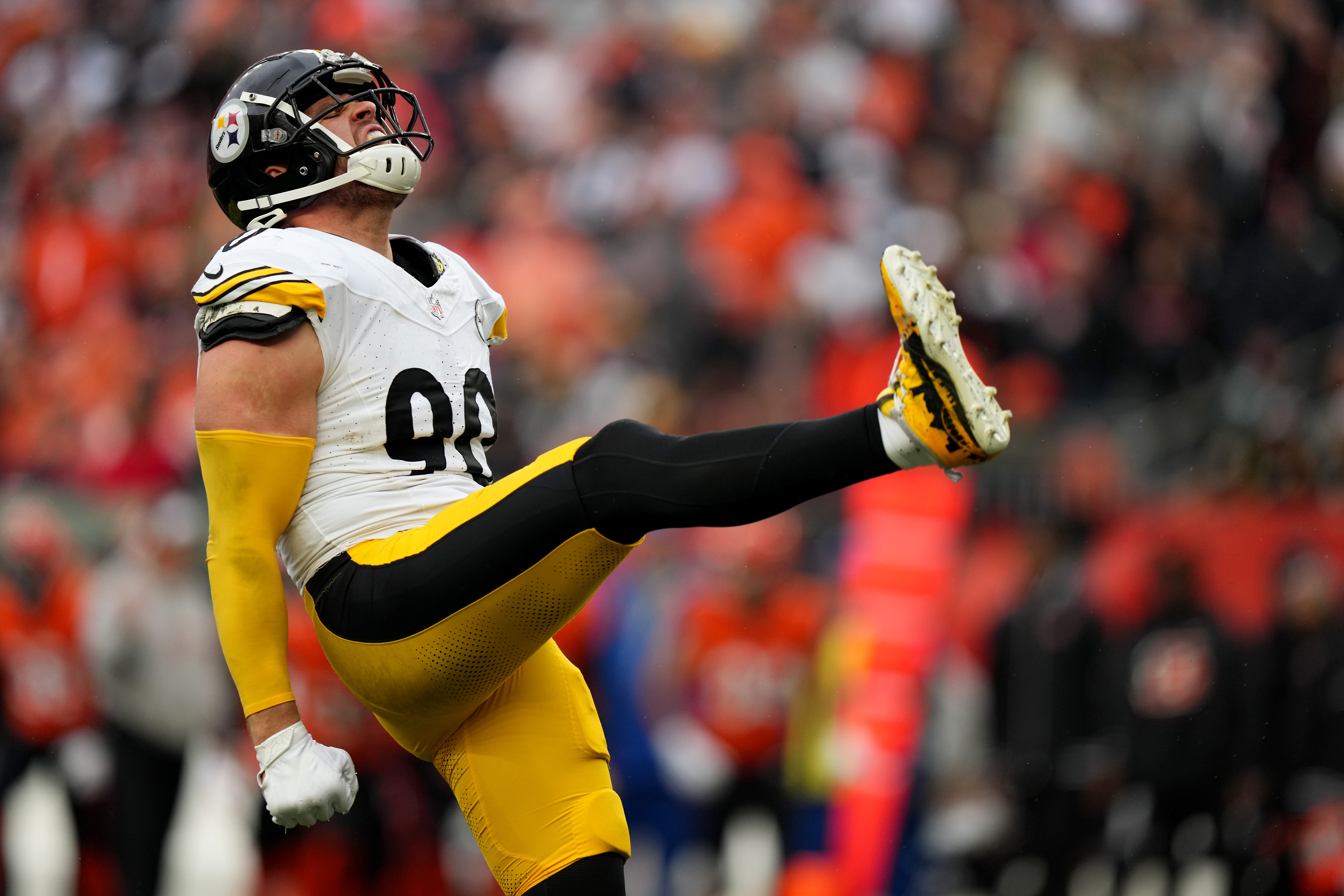 Pittsburgh Steelers linebacker T.J. Watt (90) celebrates a sack of Cincinnati Bengals quarterback Jake Browning (6) in the fourth quarter of a Week 12 NFL football game between the Pittsburgh Steelers and the Cincinnati Bengals, Sunday, Nov. 26, 2023, at Paycor Stadium.  