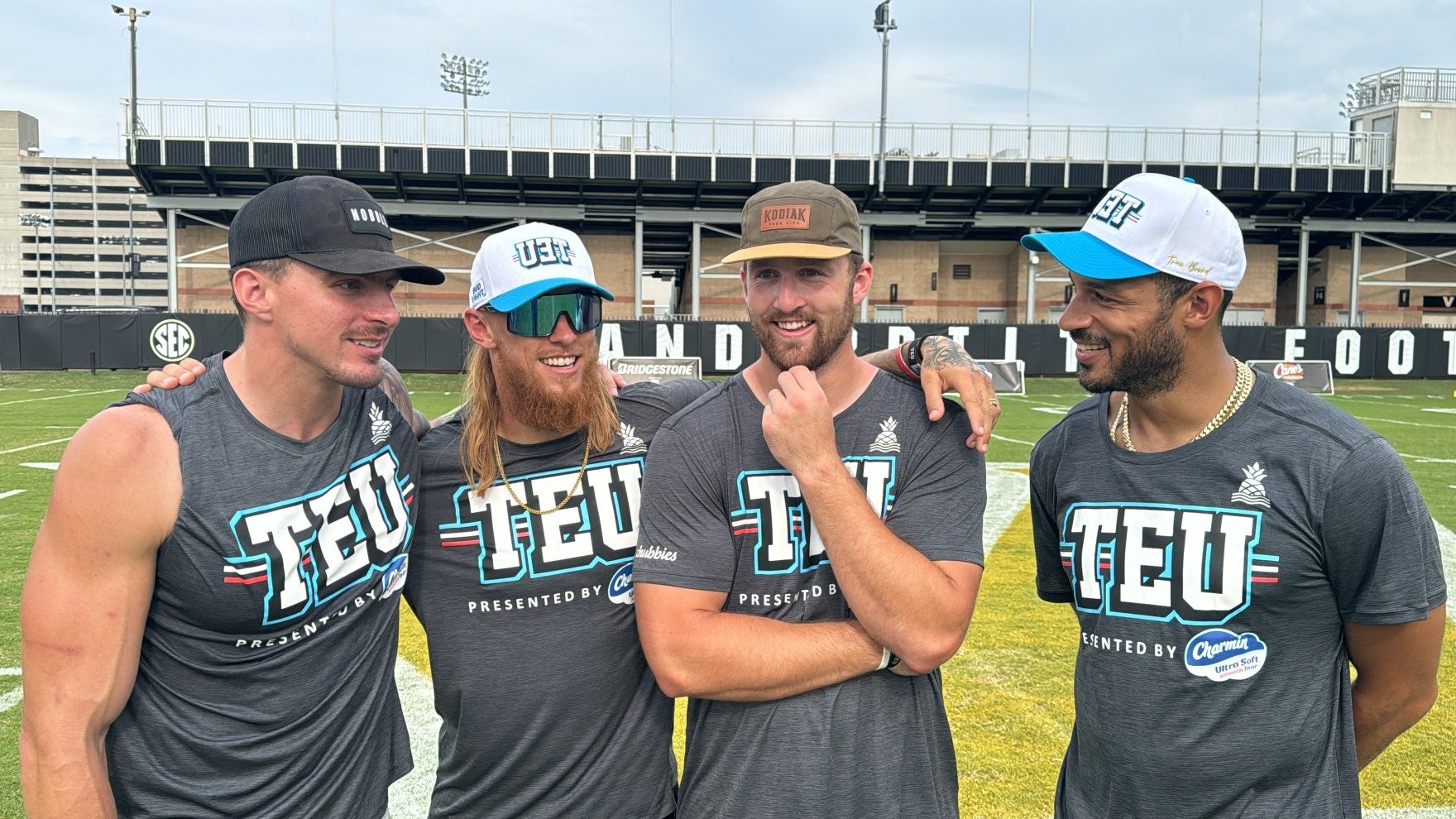 49ers TEs Eric Saubert, George Kittle, Mason Pline and Logan Thomas at Tight End University.