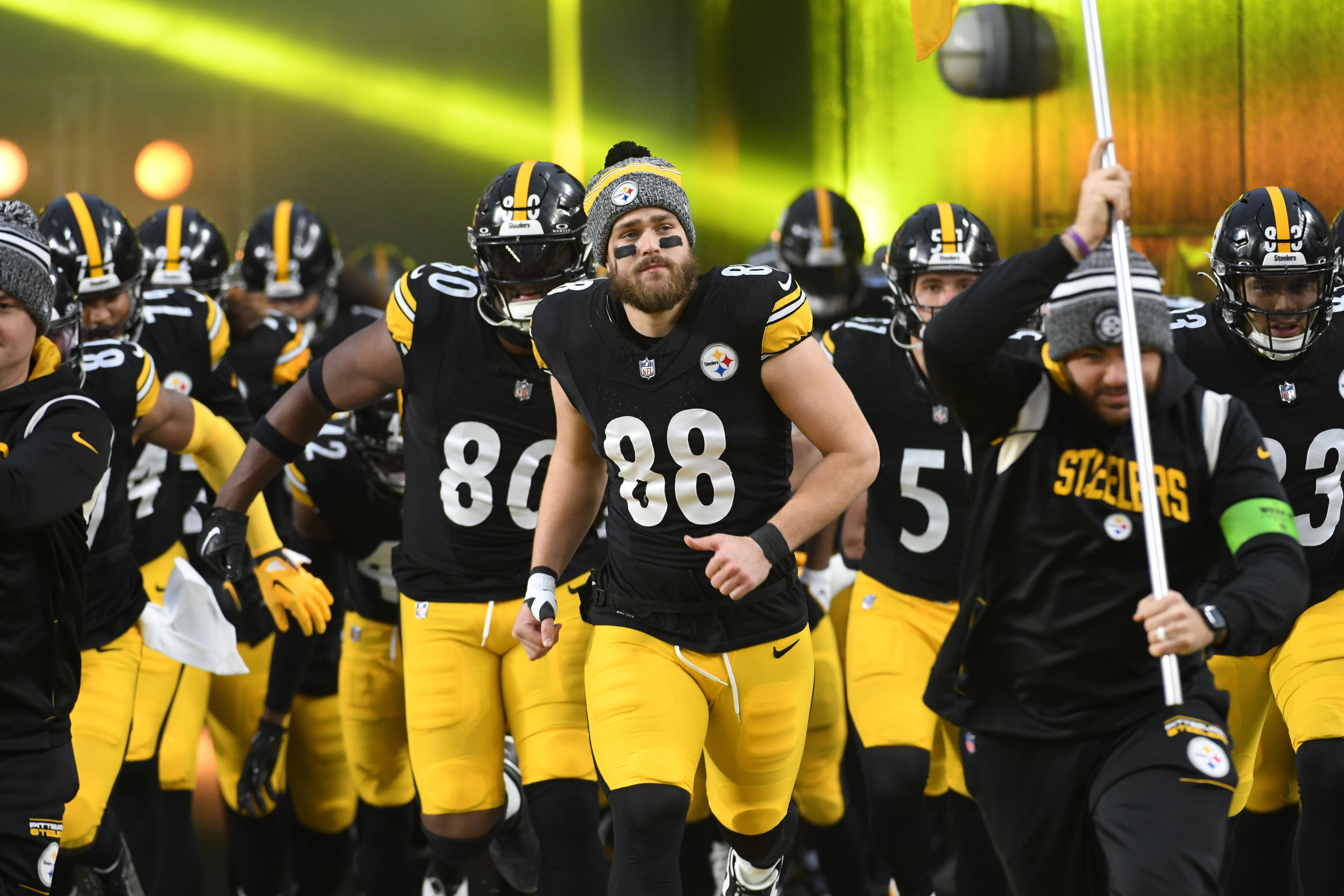 Dec 23, 2023; Pittsburgh, Pennsylvania, USA; Pittsburgh Steelers tight end Pat Freiermuth (88) takes the field before playing the Cincinnati Bengals at Acrisure Stadium. Mandatory Credit: Philip G. Pavely-USA TODAY Sports