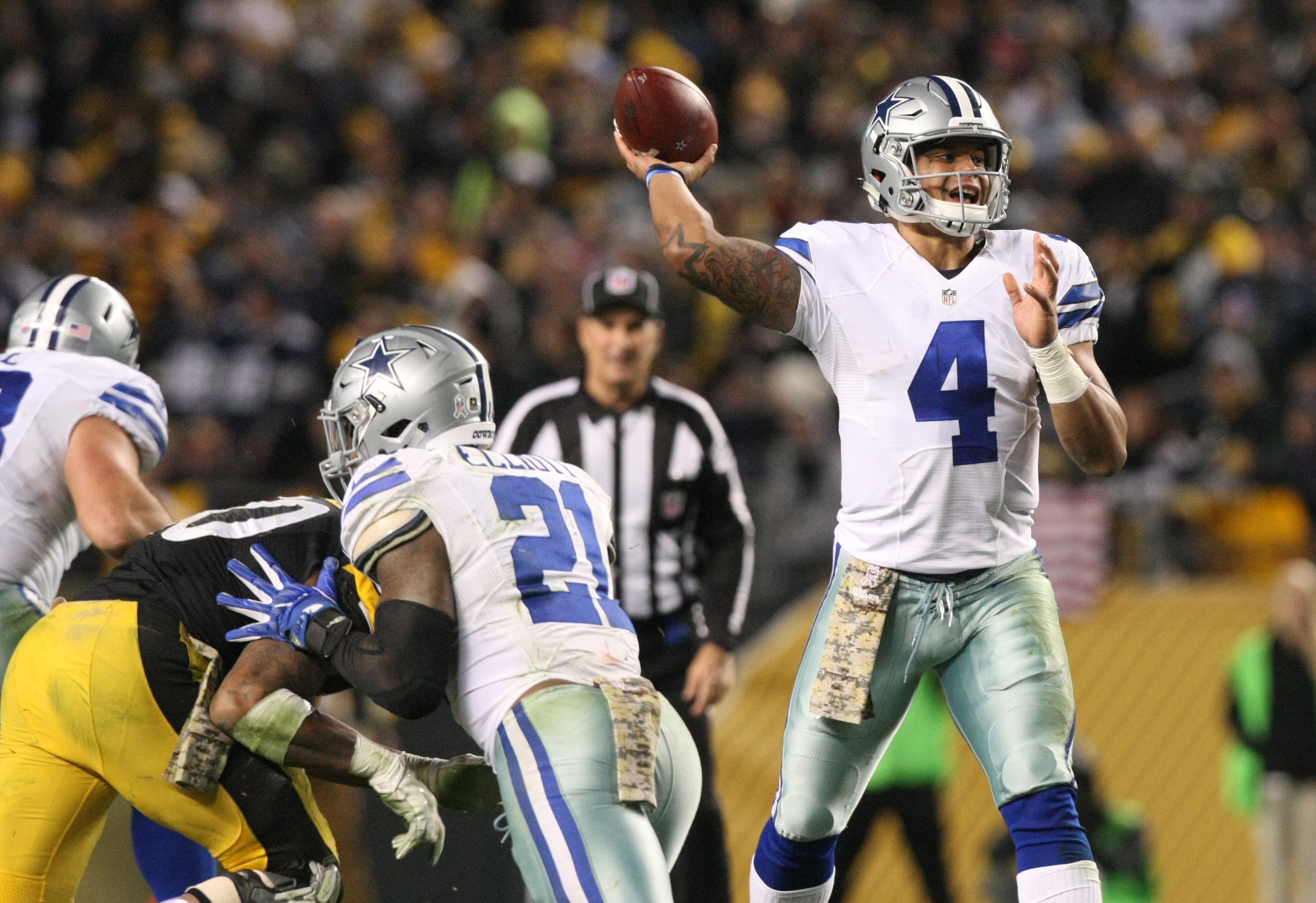 Cowboys quarterback Dak Prescott throws a pass against the Pittsburgh Steelers.