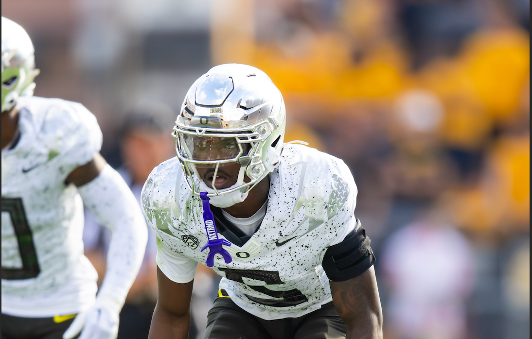 Nov 18, 2023; Tempe, Arizona, USA; Oregon Ducks defensive back Khyree Jackson (5) against the Arizona State Sun Devils at Mountain America Stadium.