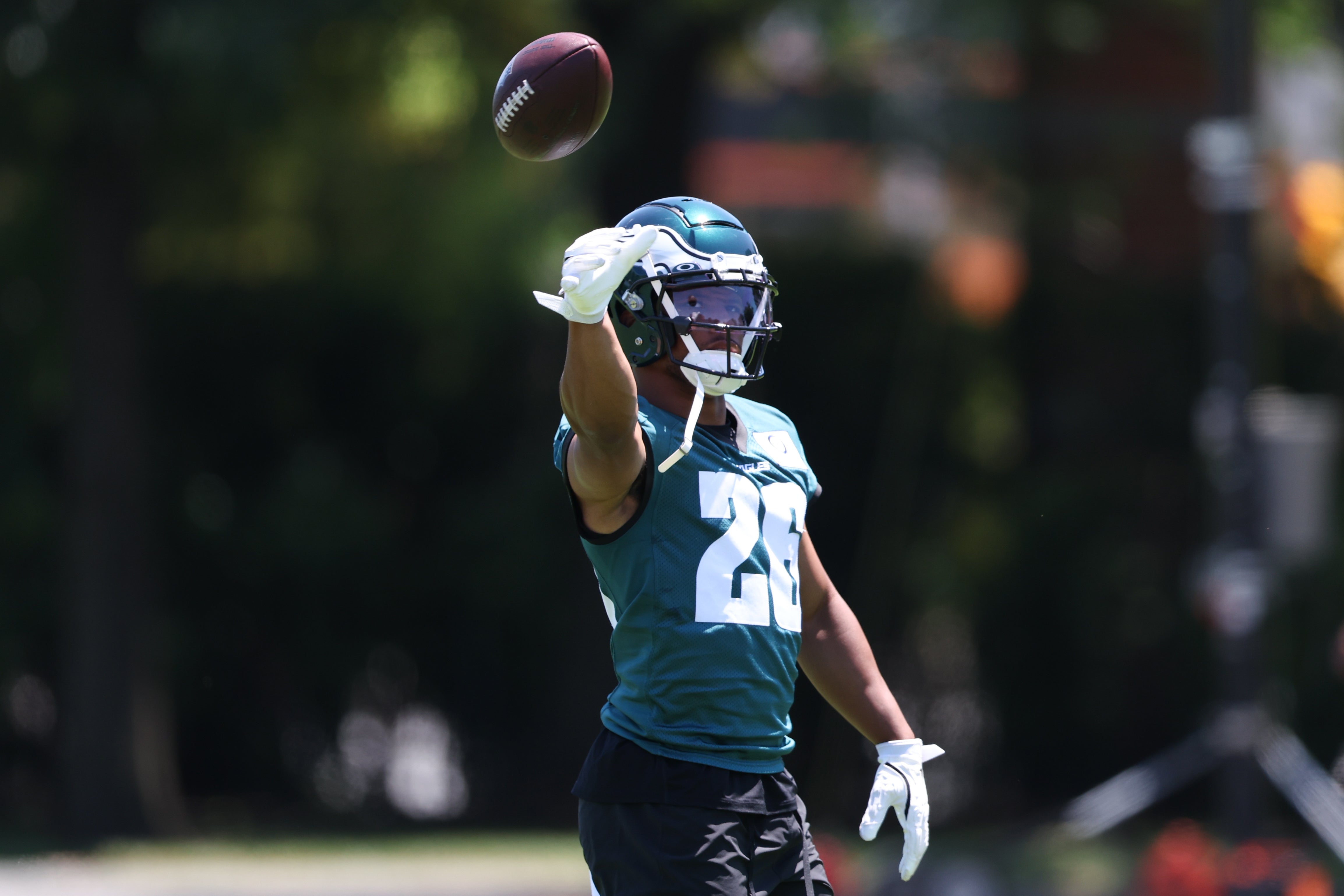 Philadelphia Eagles running back Saquon Barkley (26) practices at NovaCare Complex.