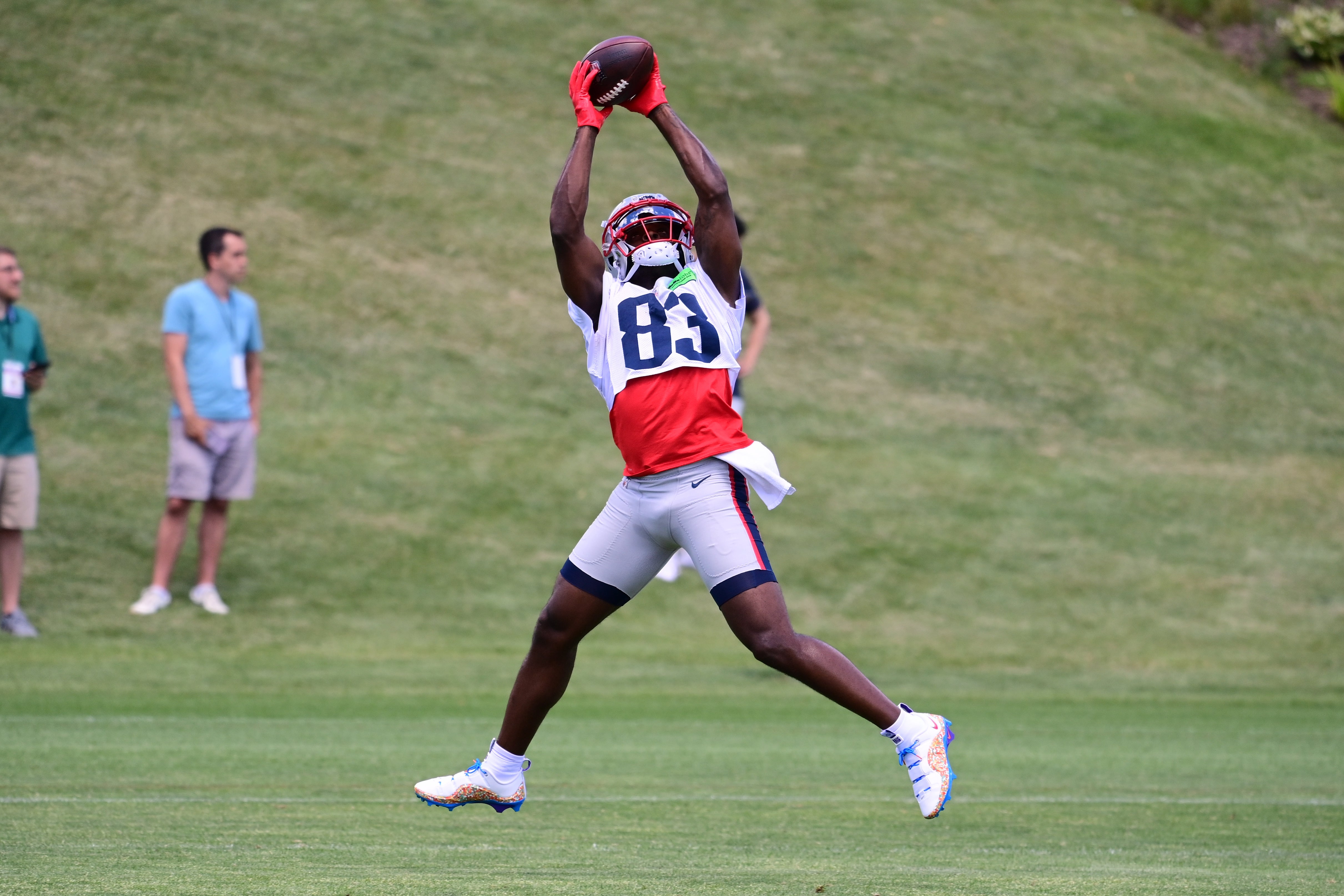 Jun 10, 2024; Foxborough, MA, USA; New England Patriots wide receiver Jalen Reagor (83) makes a catch at minicamp at Gillette Stadium.