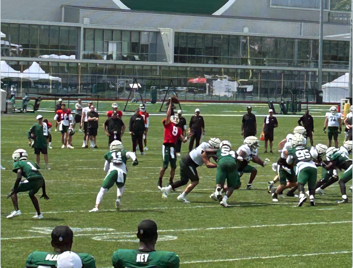 Joe Tippmann bad snap to Aaron Rodgers